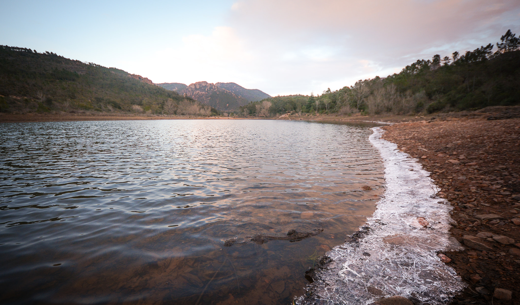 Sigma 8-16mm F4.5-5.6 DC HSM sample photo. Frosty photography