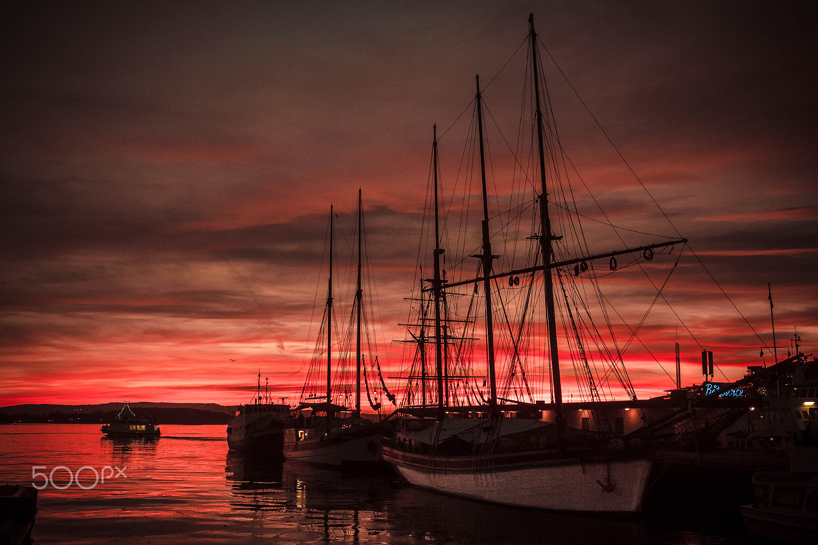 Sigma 18-35mm f/1.8 DC HSM sample photo. Sunset in harbor vol. 3 photography