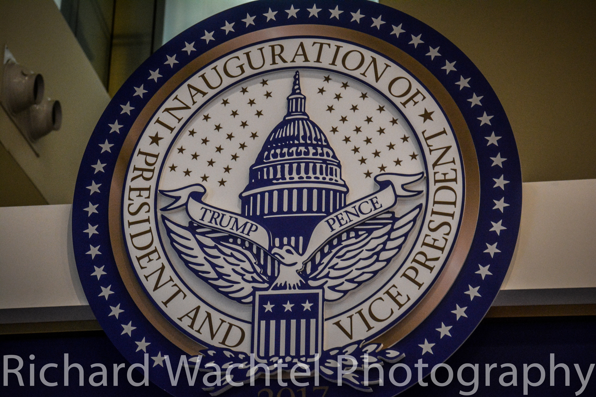 Nikon D7100 sample photo. Seal of the inauguration of donald trump and mike photography