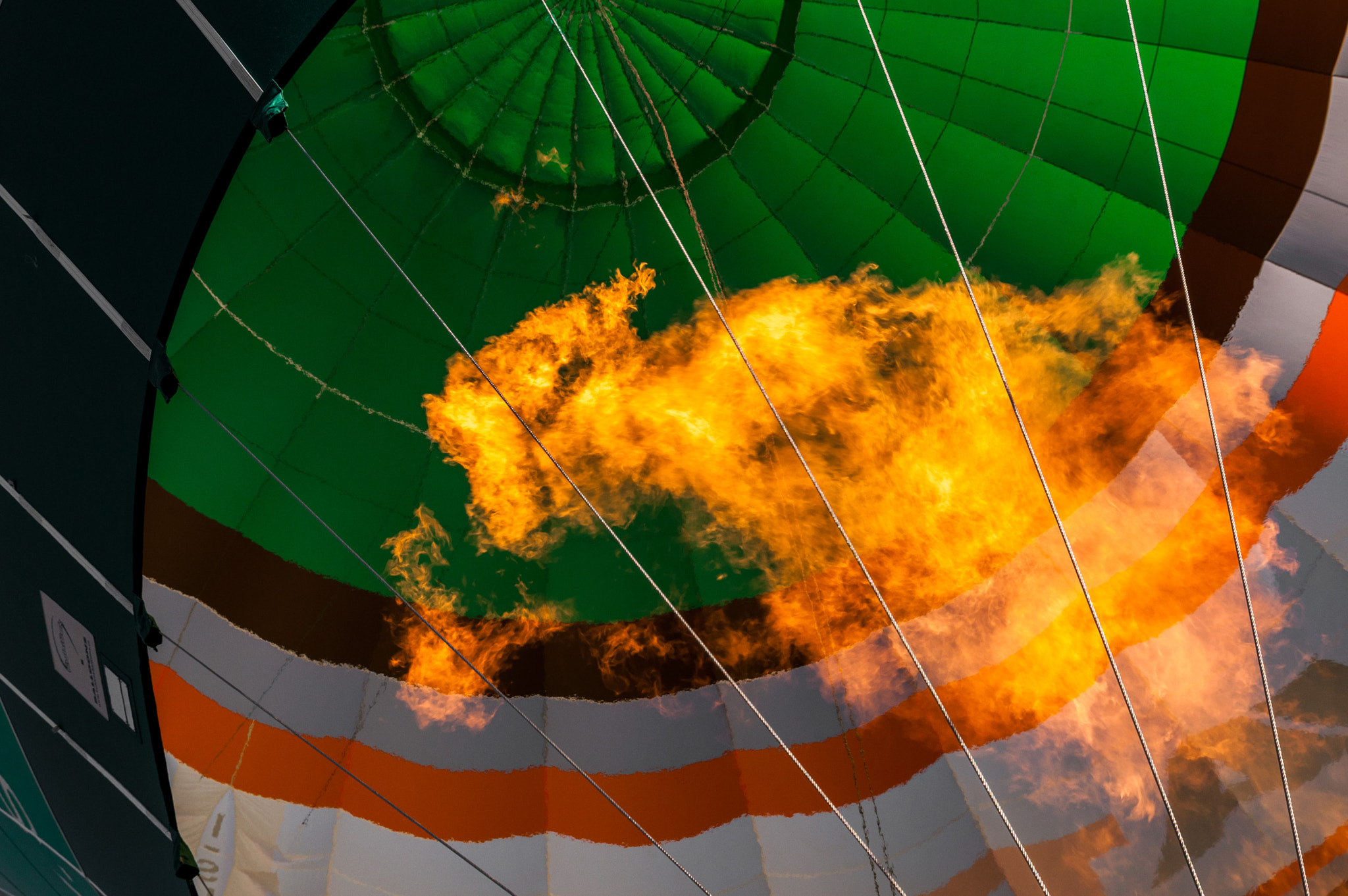 Nikon D90 + Tamron SP AF 17-50mm F2.8 XR Di II VC LD Aspherical (IF) sample photo. Balloon and fire photography