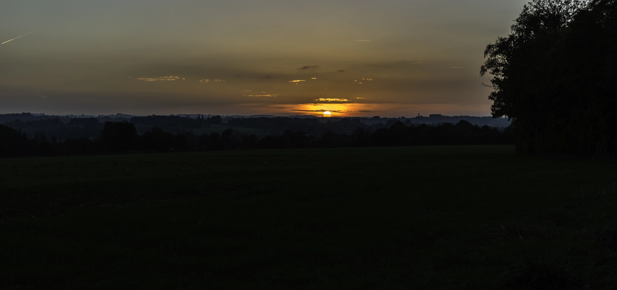 Samsung NX500 + Samsung NX 30mm F2 Pancake sample photo. Sunset from my place photography