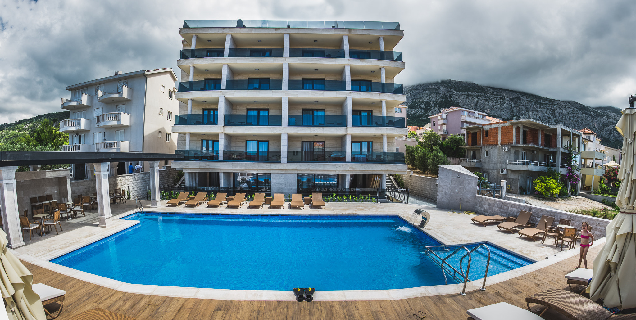 Nikon D610 + Nikon AF-S Nikkor 20mm F1.8G ED sample photo. Wanna go for a swim? photography