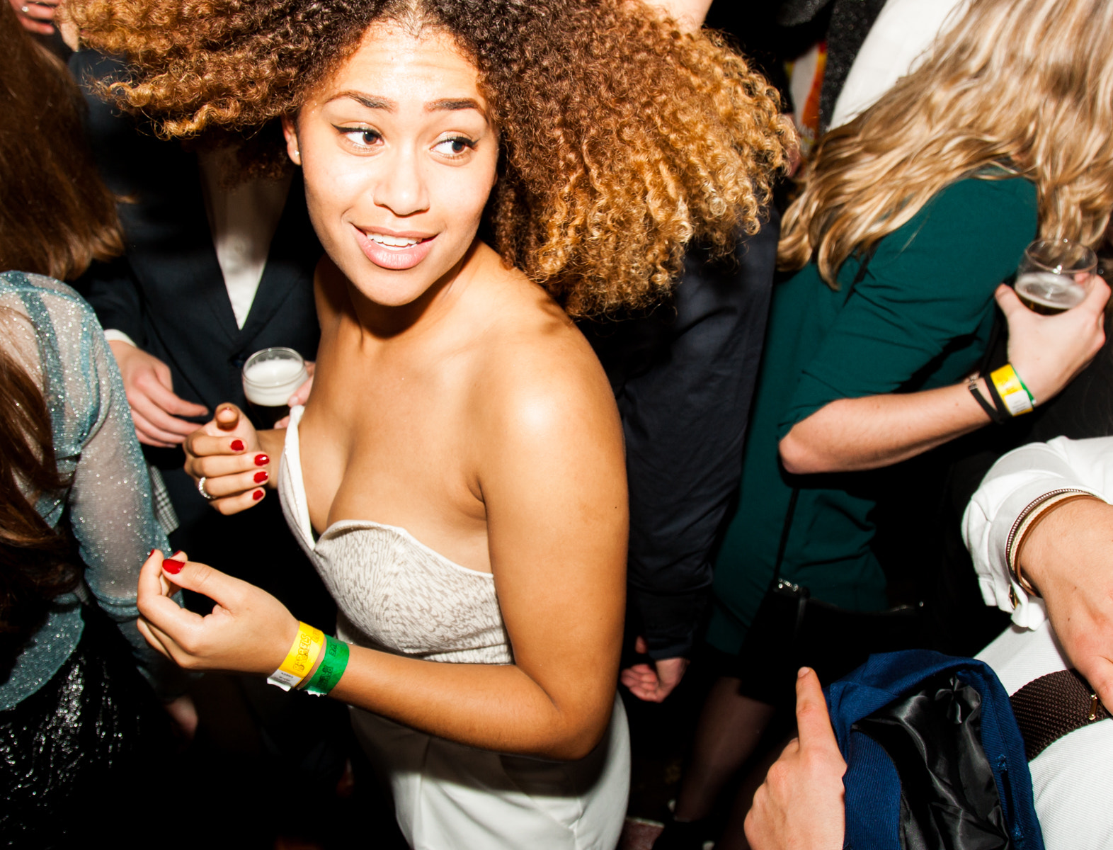 Canon EOS-1D Mark III sample photo. Dancing the night away photography