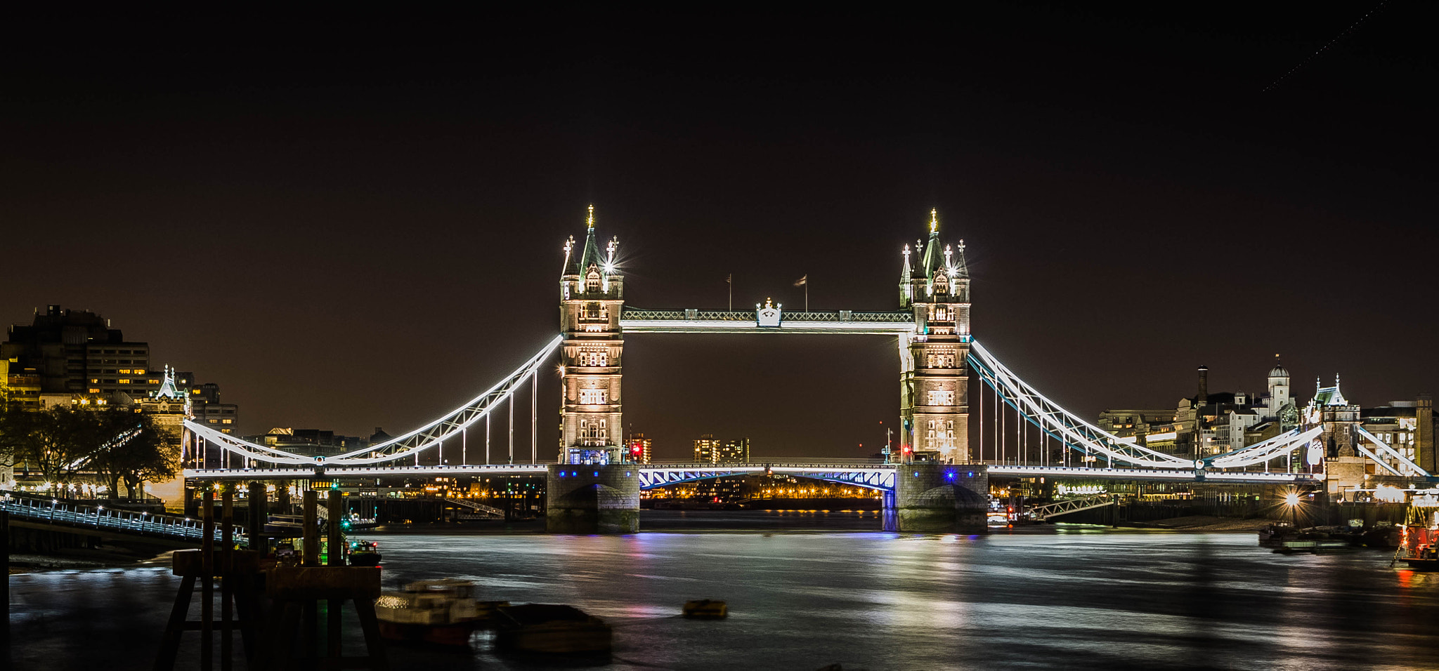 Canon EF 28-105mm f/3.5-4.5 USM sample photo. Tower bridge photography