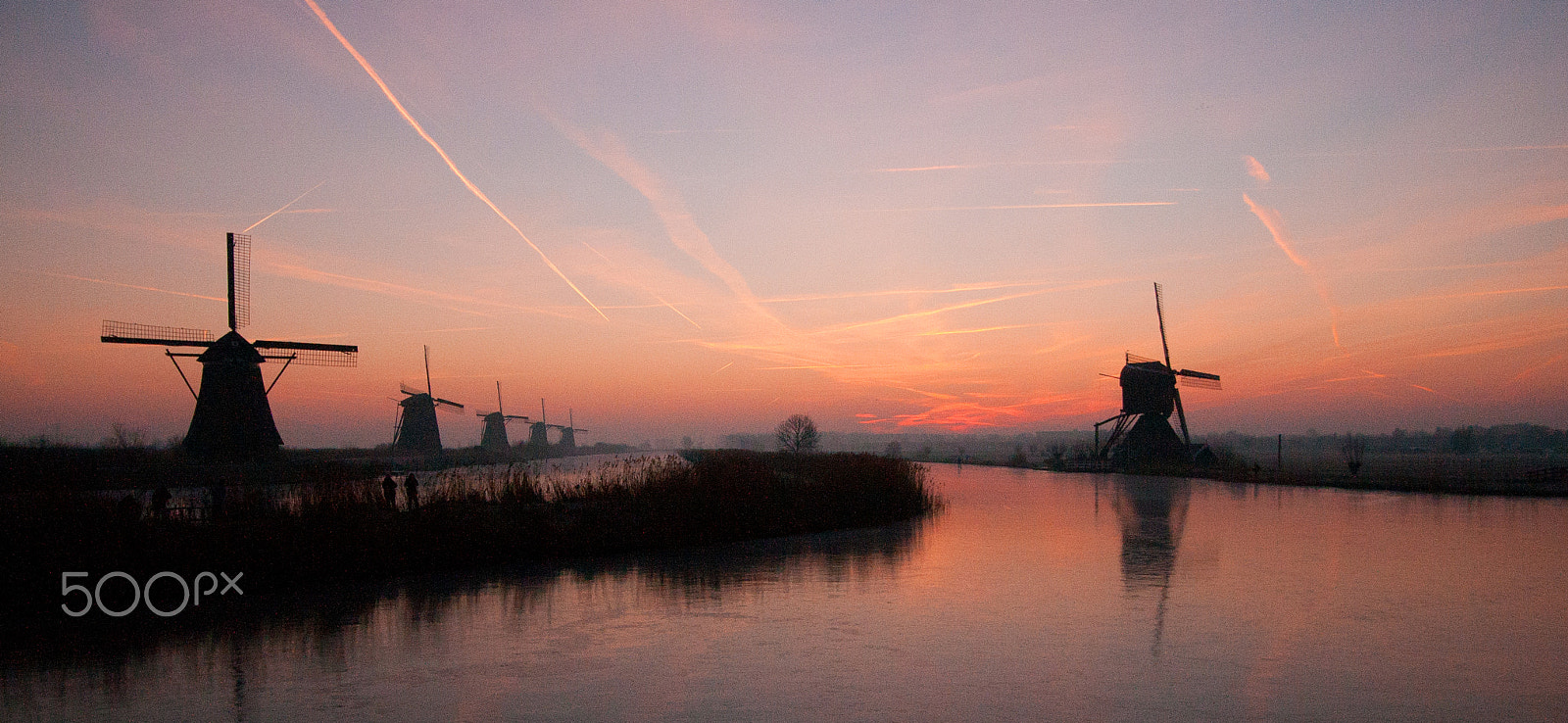 Canon EOS 400D (EOS Digital Rebel XTi / EOS Kiss Digital X) sample photo. Good morning winter in holland! photography