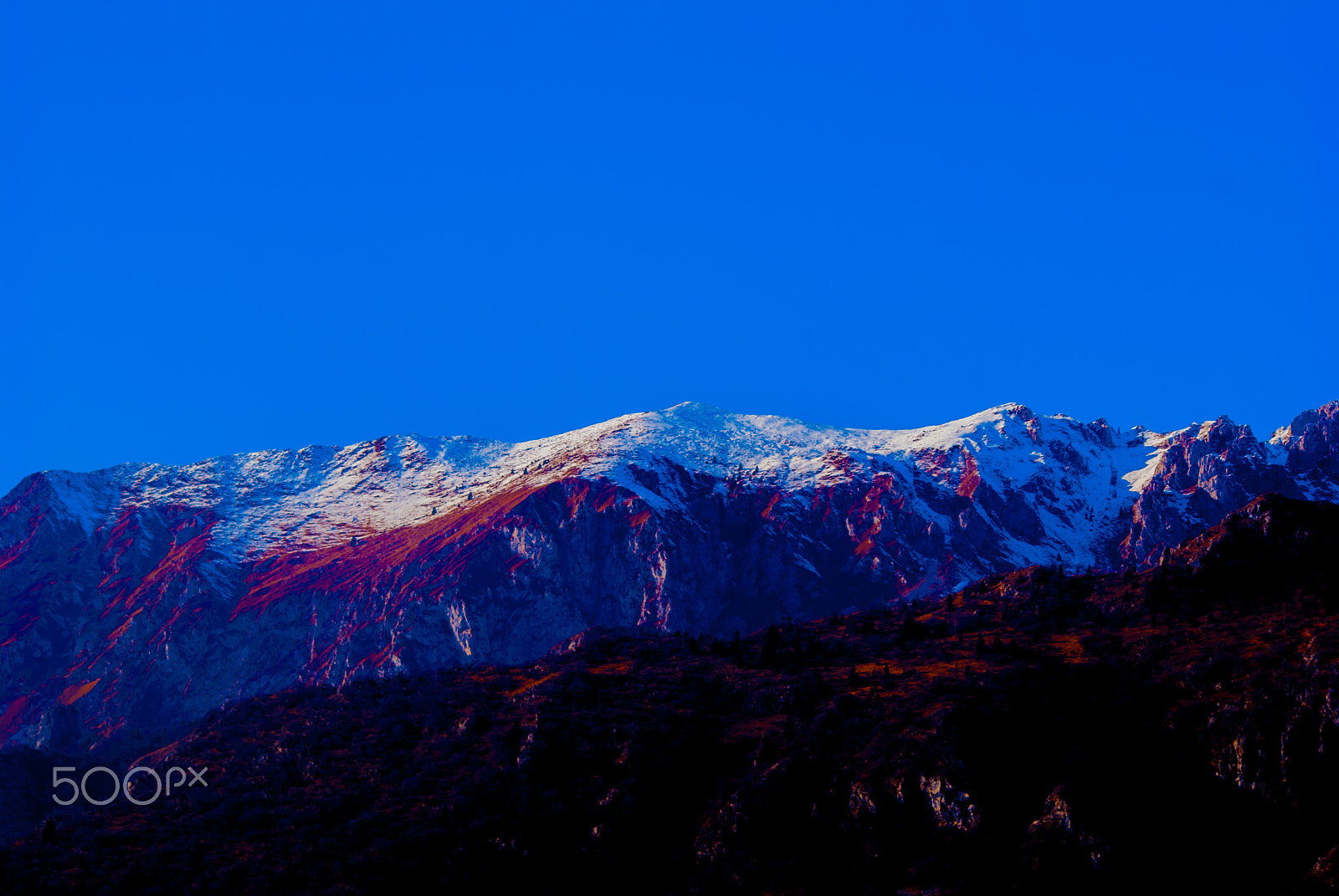 Sony Alpha DSLR-A330 + Sigma 70-300mm F4-5.6 DL Macro sample photo. A beautiful sky photography