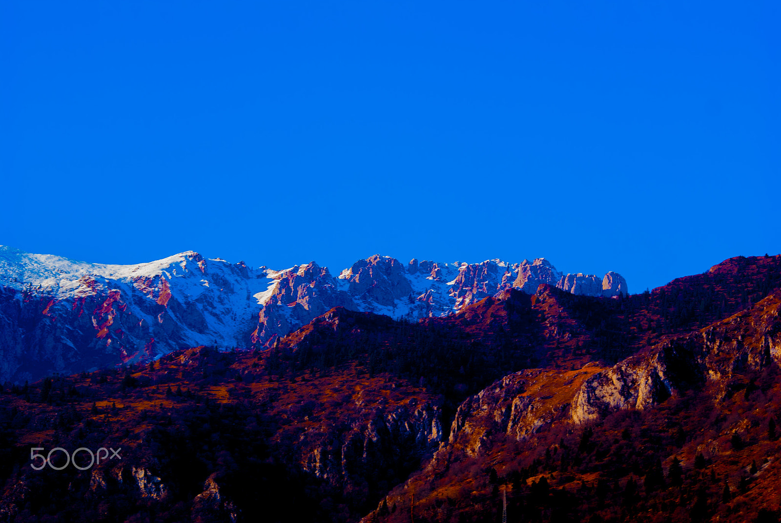 Sony Alpha DSLR-A330 + Sigma 70-300mm F4-5.6 DL Macro sample photo. A beautiful sky photography