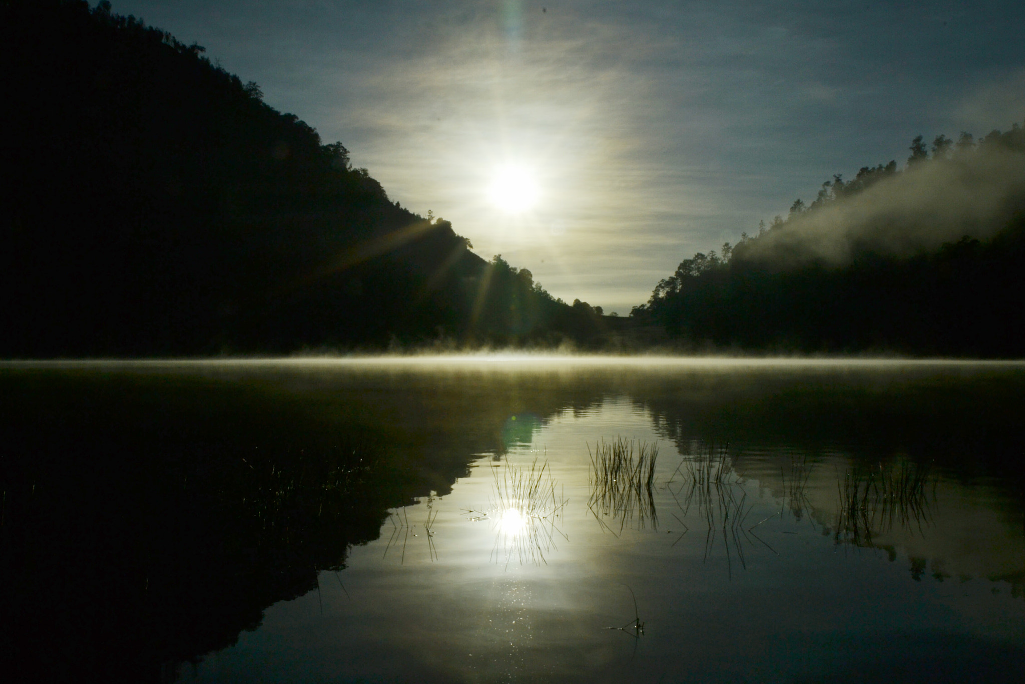 Nikon D3100 + Tamron SP AF 17-50mm F2.8 XR Di II VC LD Aspherical (IF) sample photo. Sunrise at ranukumbolo lake photography