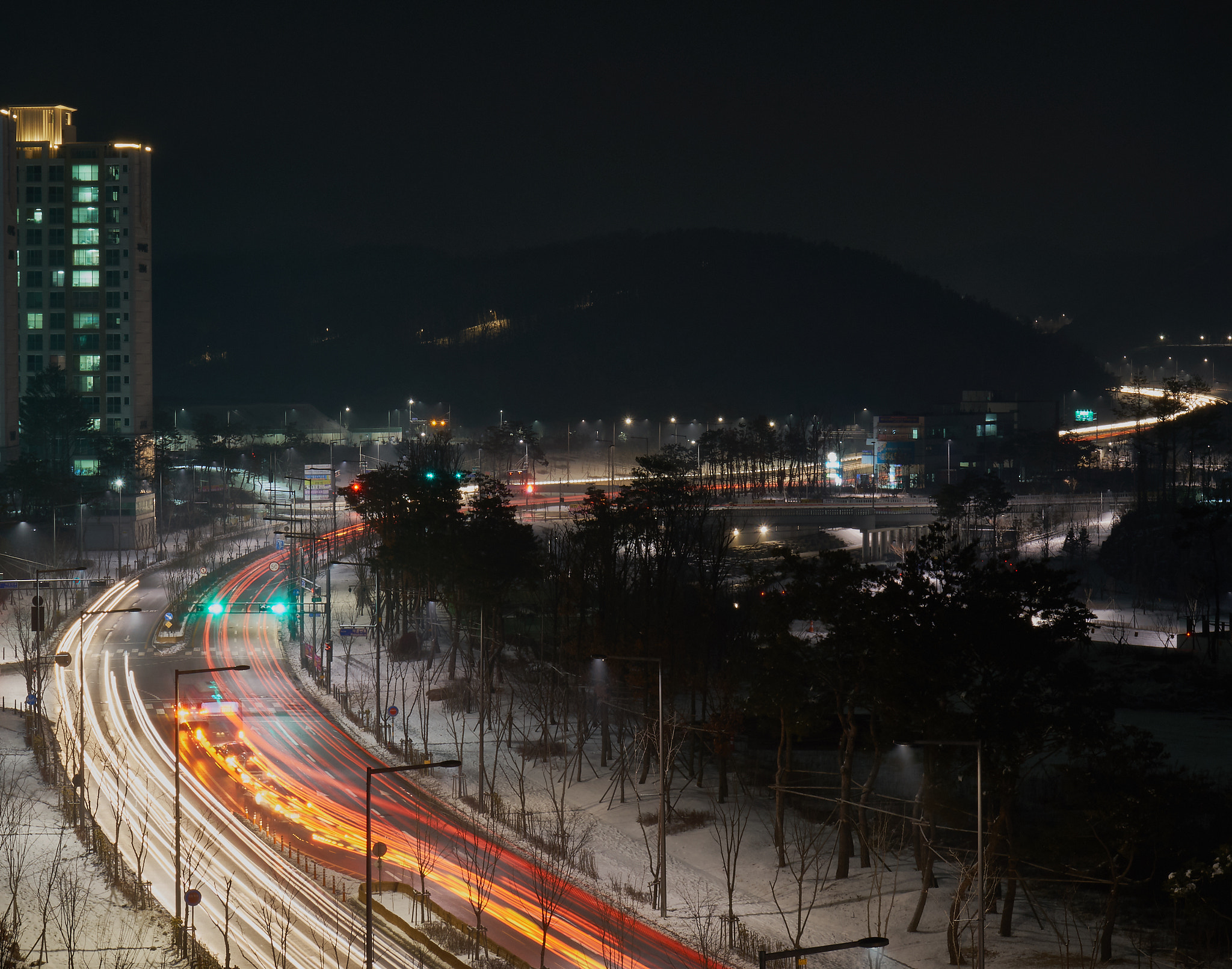 Sony a6300 sample photo. Curve photography
