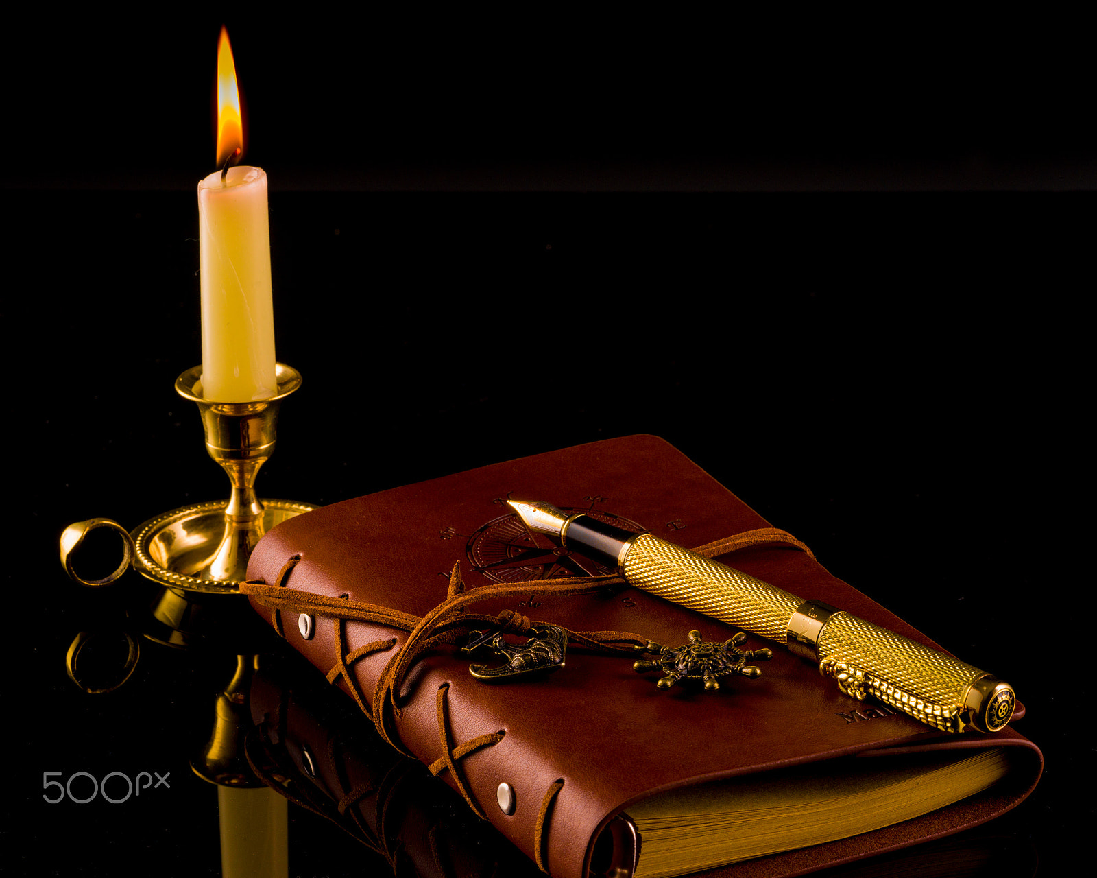 Sony a7R + Sony FE 90mm F2.8 Macro G OSS sample photo. Take note photography