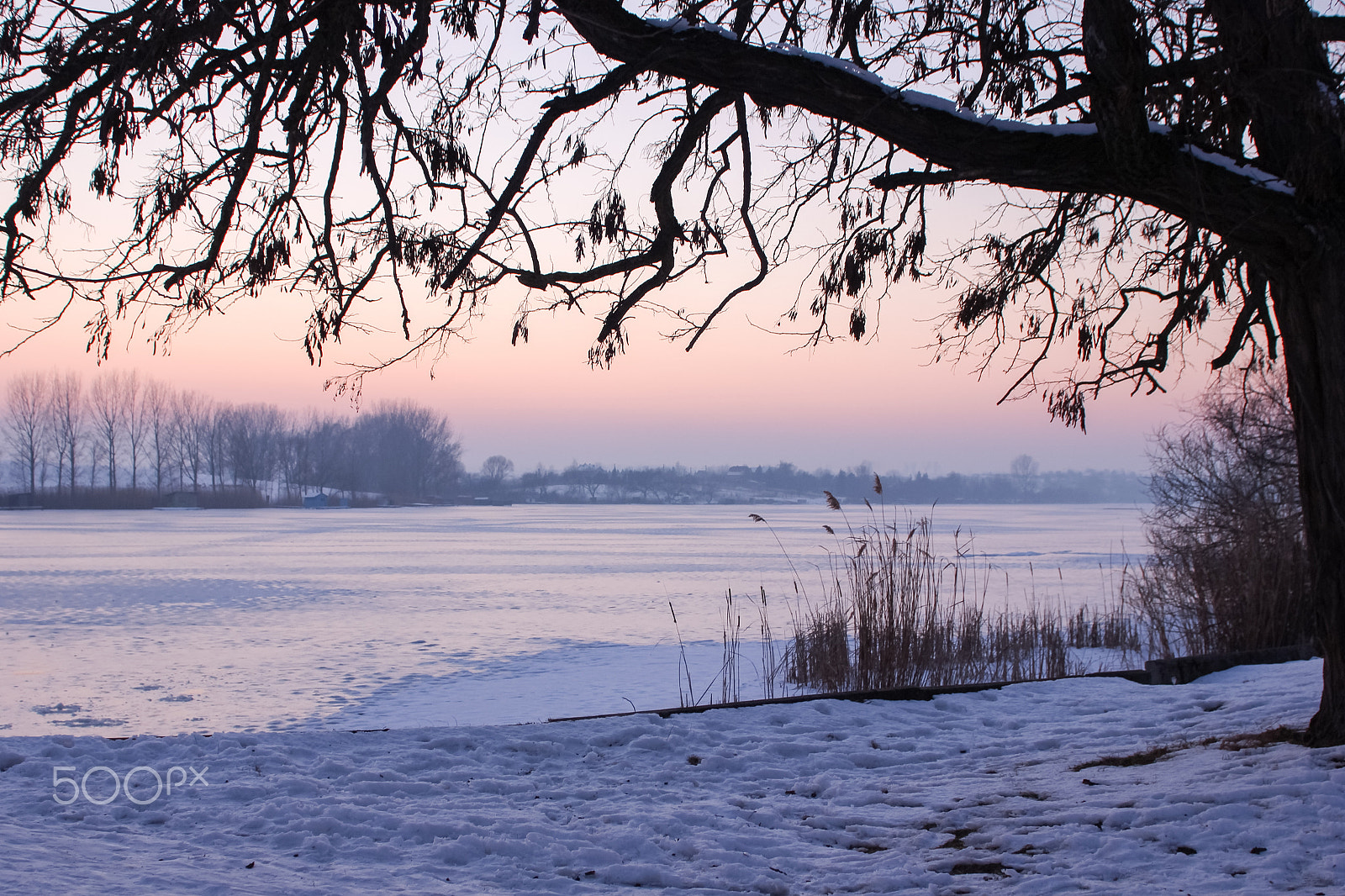 Canon EOS 600D (Rebel EOS T3i / EOS Kiss X5) + Sigma 24-70mm F2.8 EX DG Macro sample photo. Arctic sunset photography