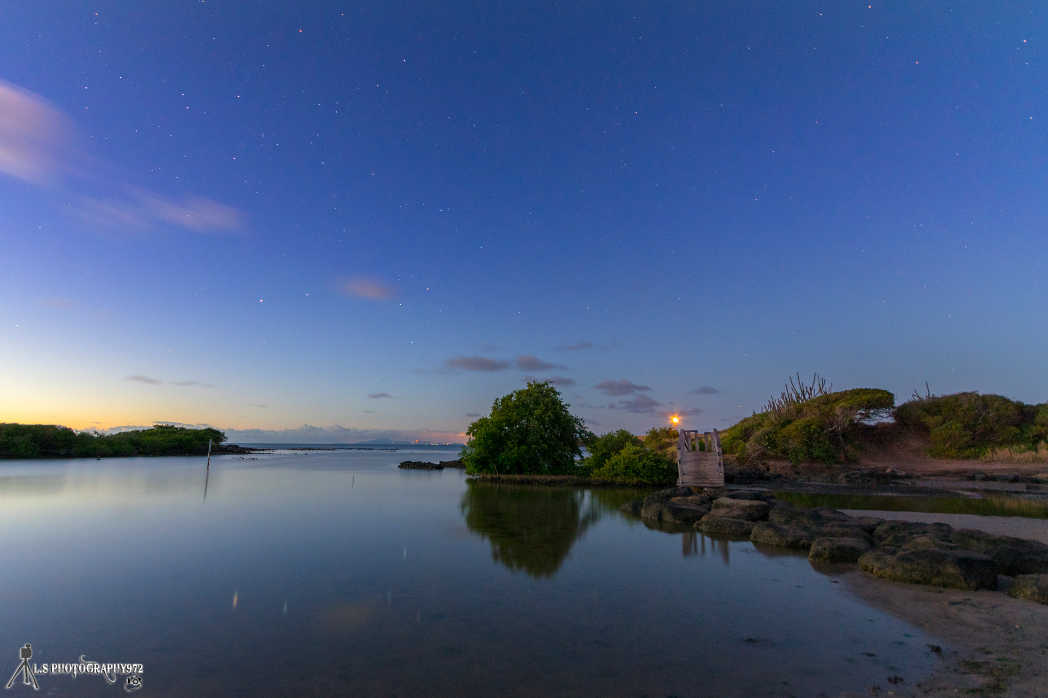 Sigma 10-20mm F4-5.6 EX DC HSM sample photo. Color transition stars photography