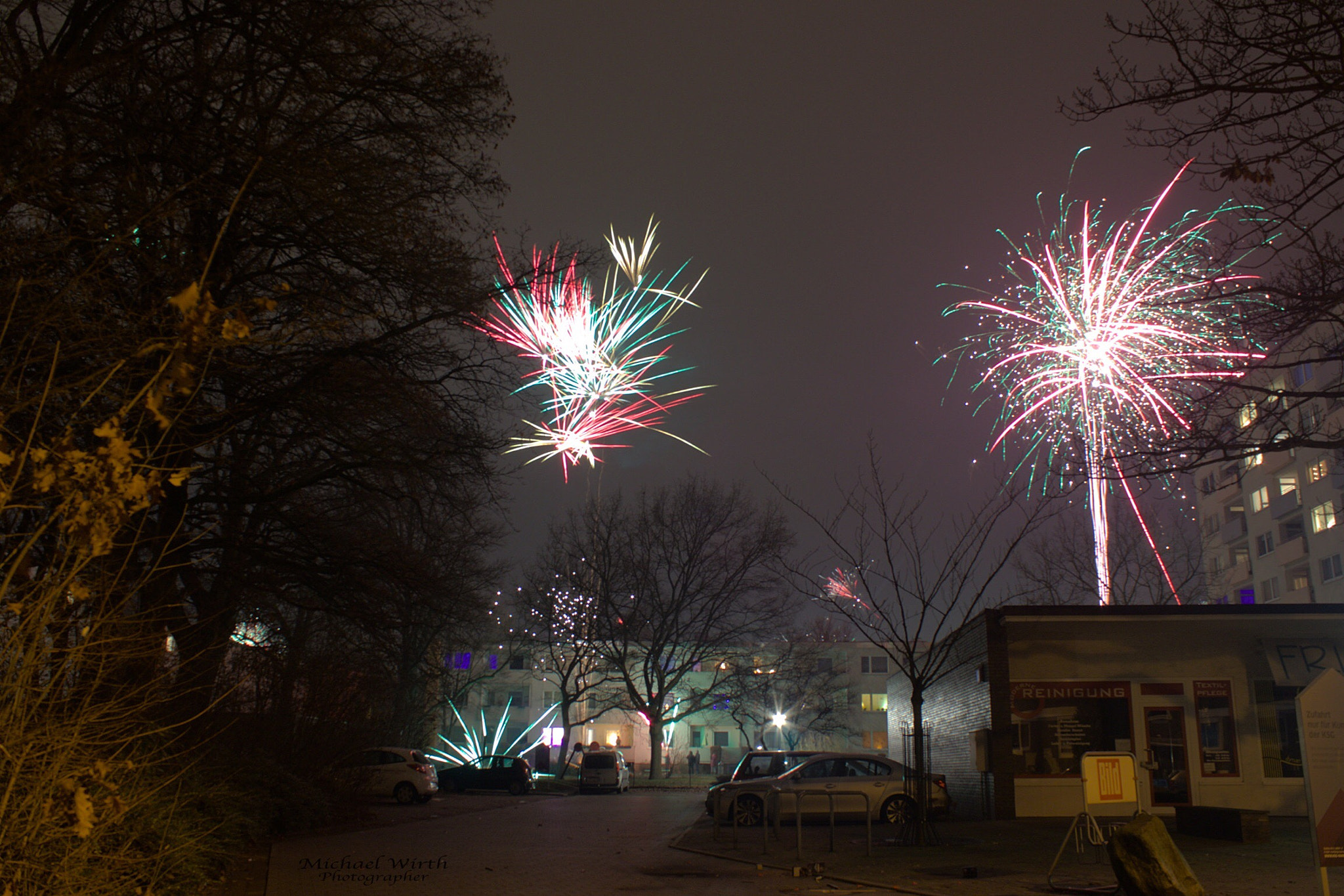 Canon EF-S 18-55mm F3.5-5.6 IS sample photo. Silvesterfeuerwerk photography