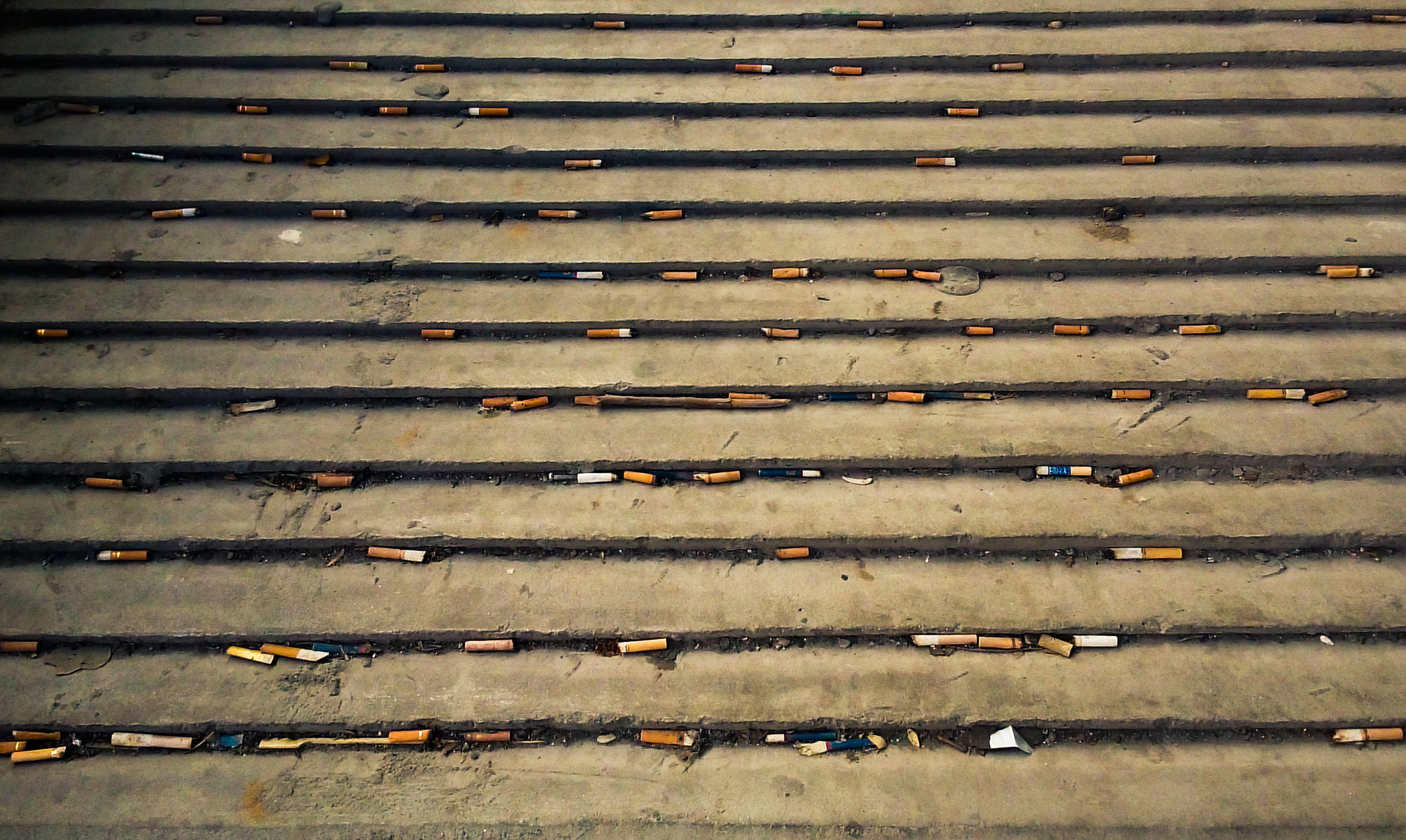 Sony Xperia Z Ultra sample photo. Cigarette butt photography