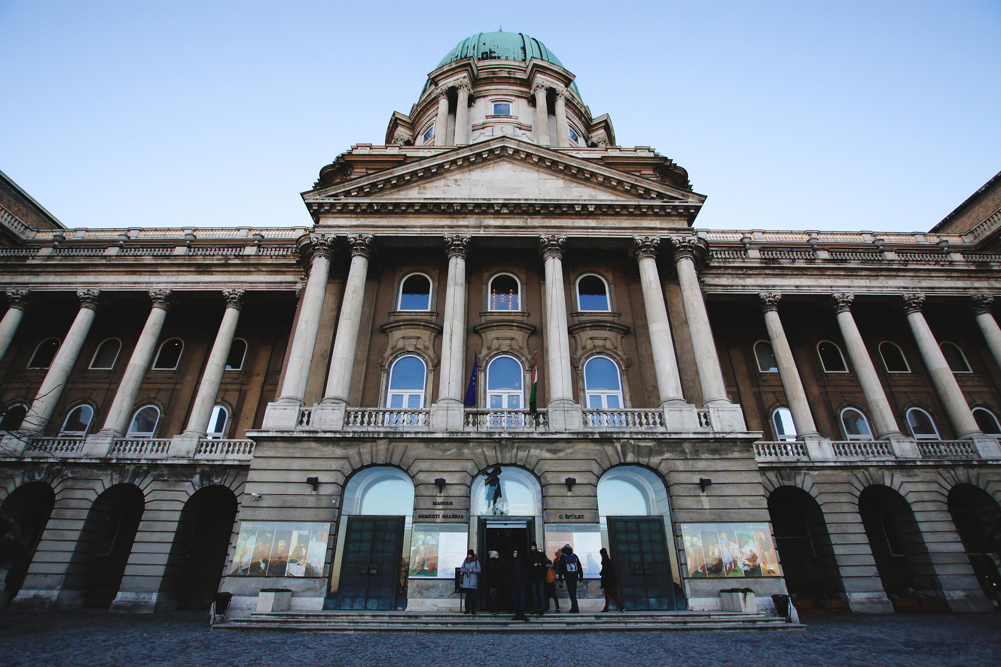 Sigma 10-20mm F3.5 EX DC HSM sample photo. Buda castle in budapest photography