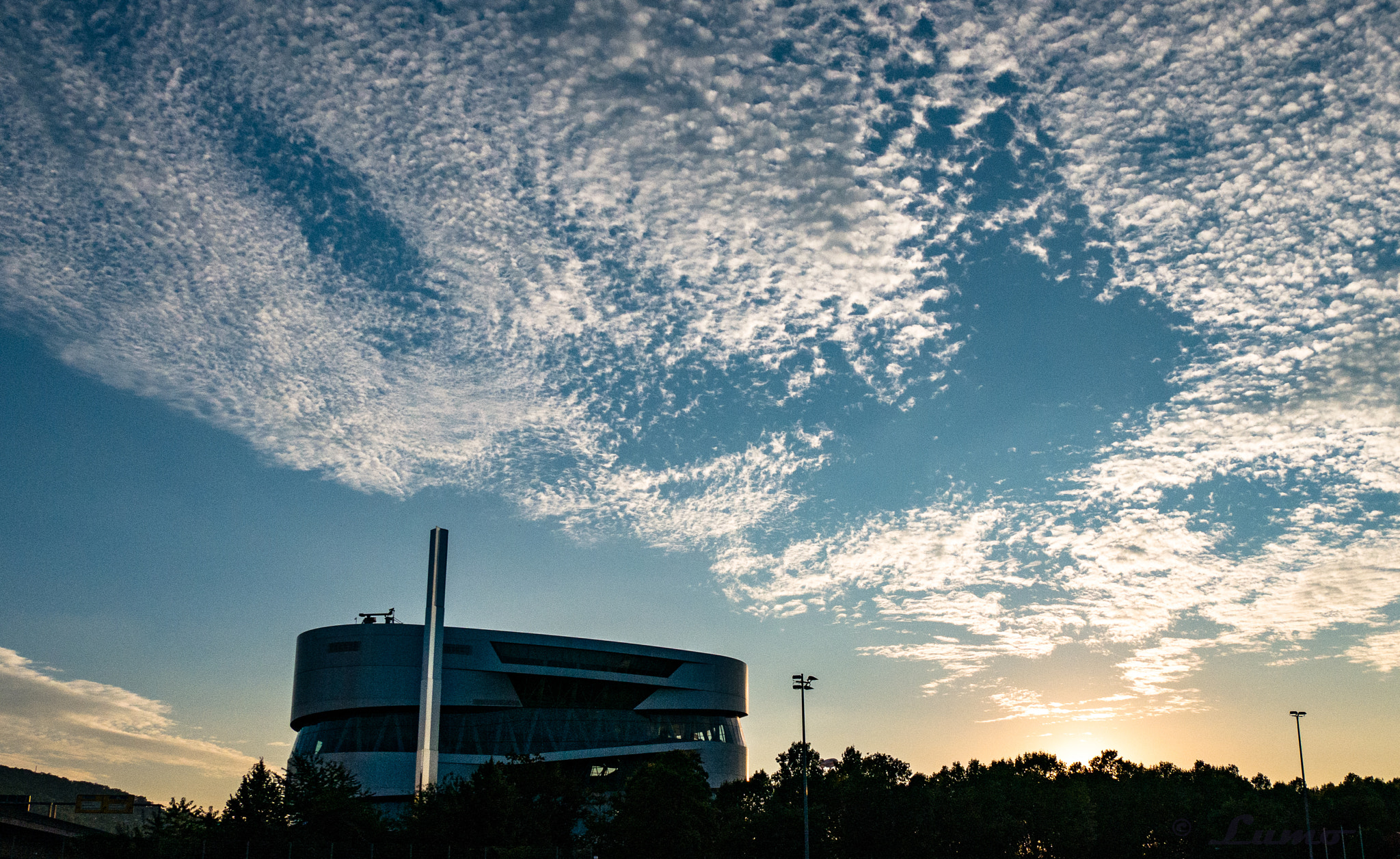 Panasonic DMC-G70 sample photo. Dawn at mercedes-benz-museum photography