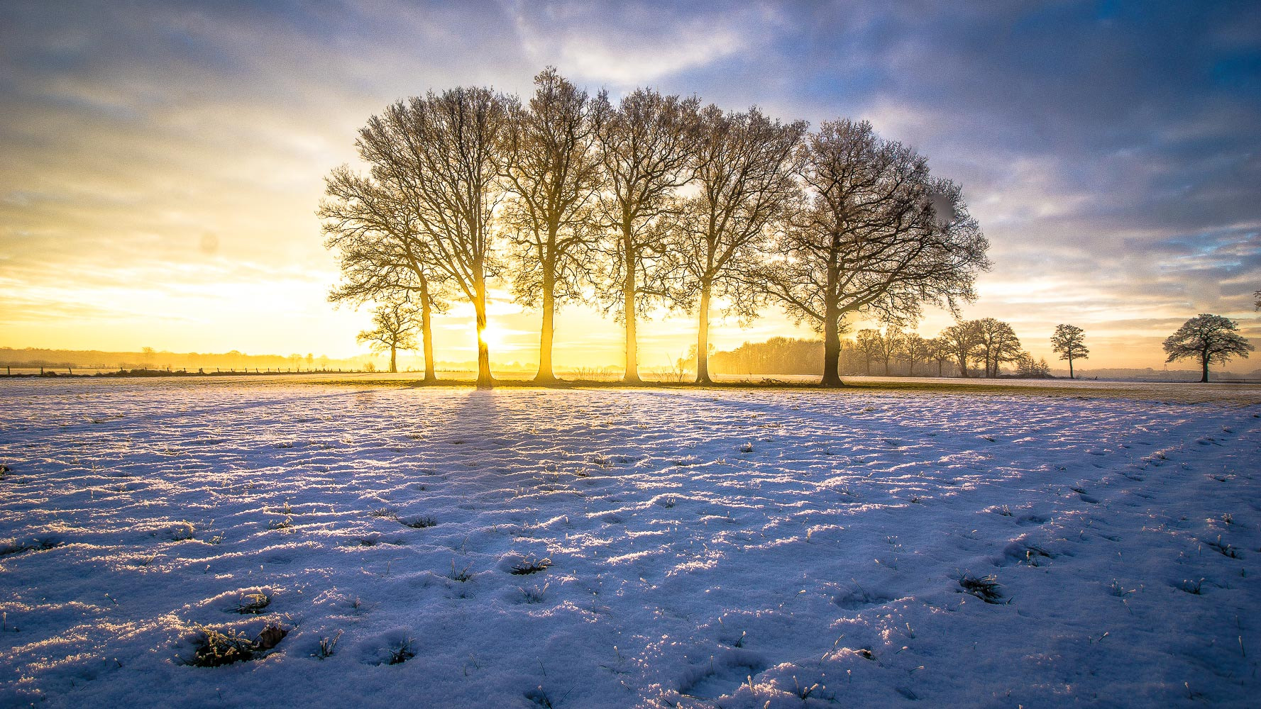 Sony a6000 + Minolta AF 28-85mm F3.5-4.5 New sample photo. Shadows during the sunrise photography