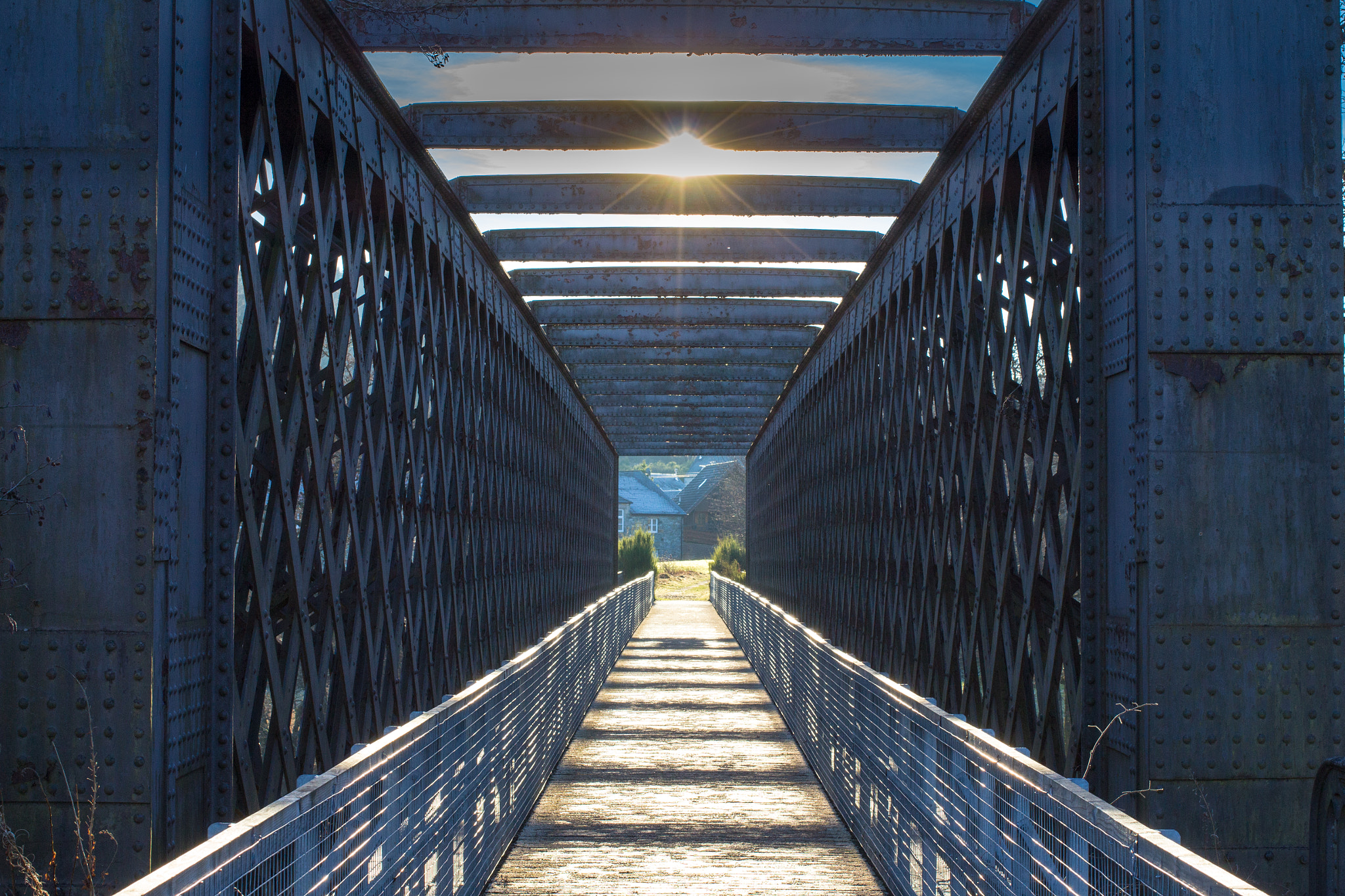 Canon EOS 650D (EOS Rebel T4i / EOS Kiss X6i) + Canon EF 40mm F2.8 STM sample photo. Bridge of steel photography