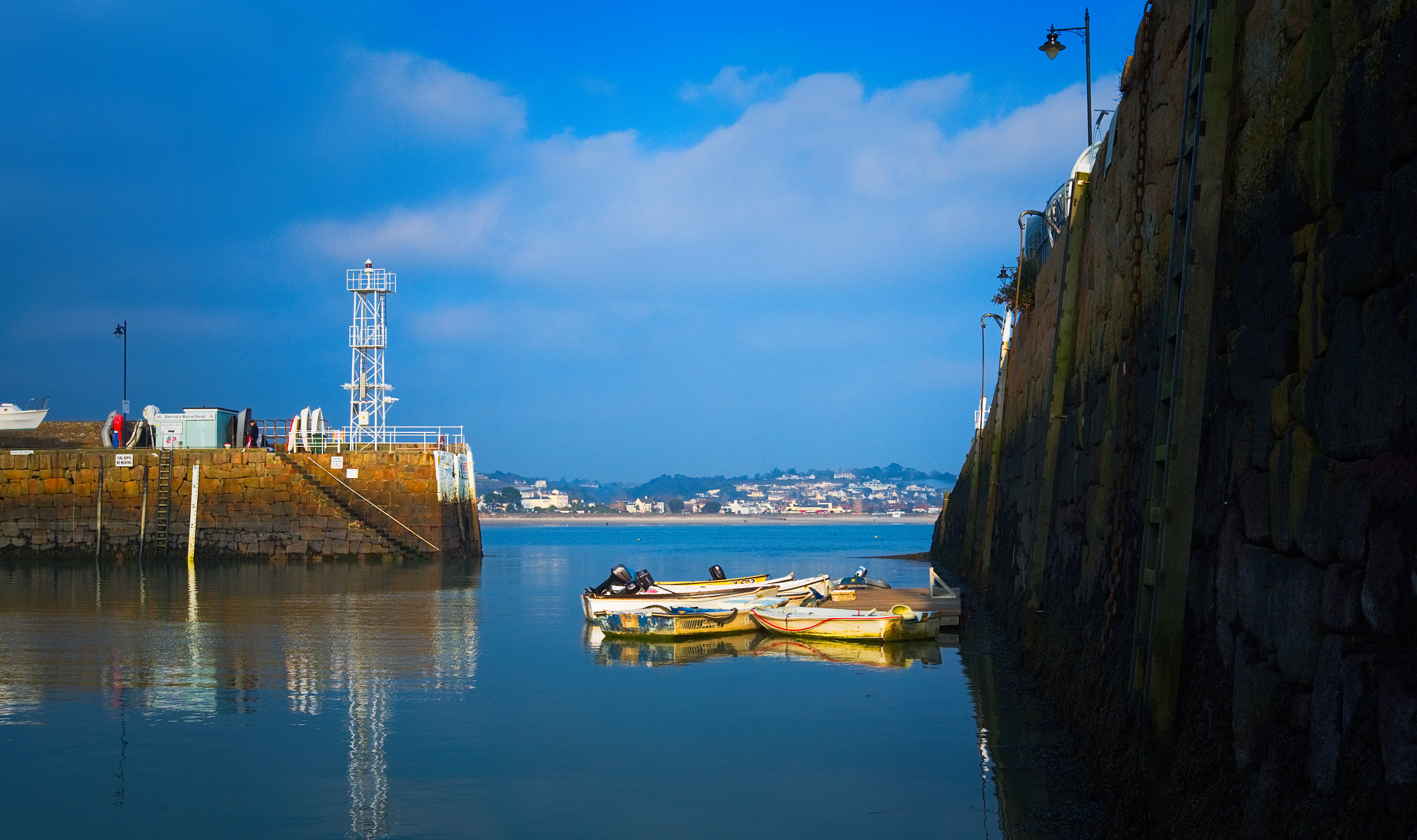 Fujifilm X-E1 sample photo. Harbour mouth photography