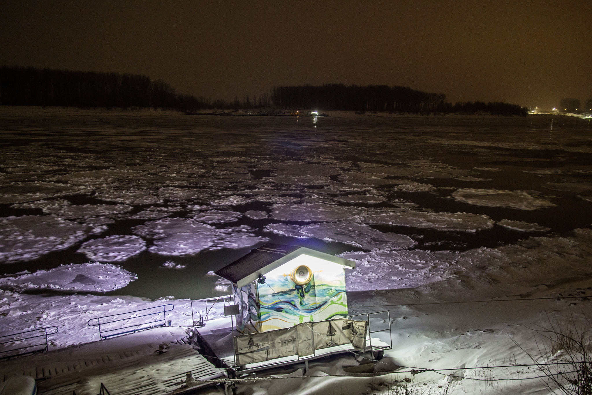 Canon EOS 600D (Rebel EOS T3i / EOS Kiss X5) + Tamron AF 19-35mm f/3.5-4.5 sample photo. Ice,silistra photography