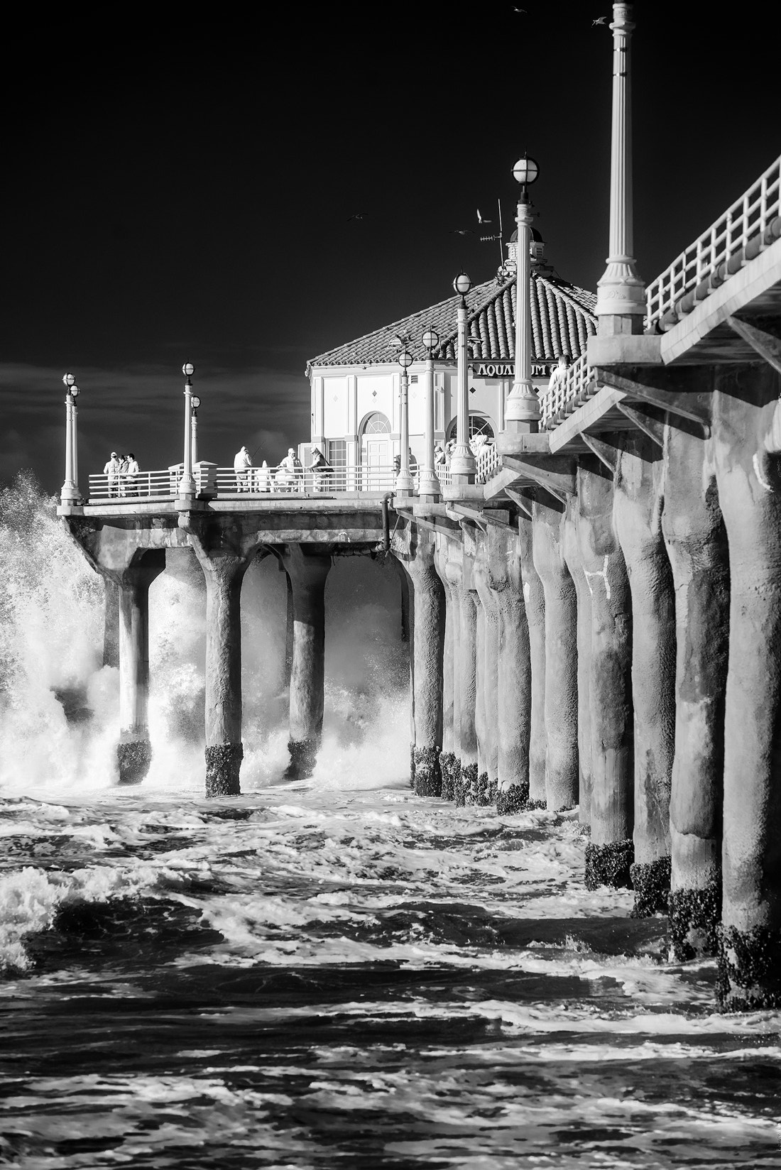 Sony a7R sample photo. Manhattan beach pier large surf no. 1 photography