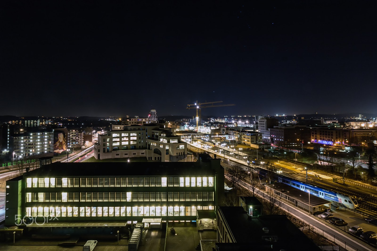 Canon EOS 750D (EOS Rebel T6i / EOS Kiss X8i) sample photo. Skyline. photography