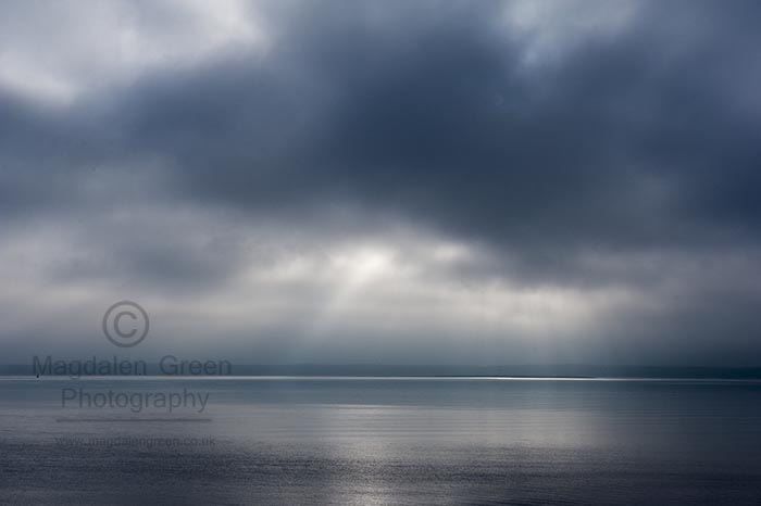 Nikon AF-S Nikkor 28-70mm F2.8 ED-IF sample photo. The art of minimalism - splendid light with clouds encapsulated photography
