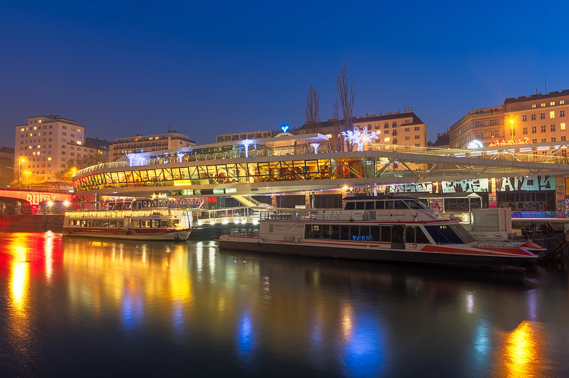 Pentax K-3 sample photo. Resting ships photography