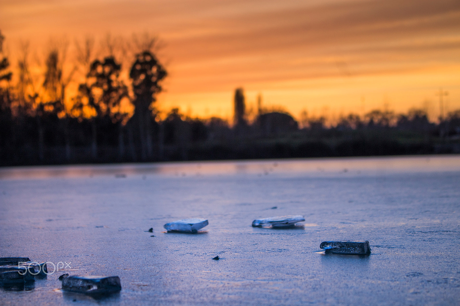 Canon EOS 1200D (EOS Rebel T5 / EOS Kiss X70 / EOS Hi) sample photo. Frozen lake photography