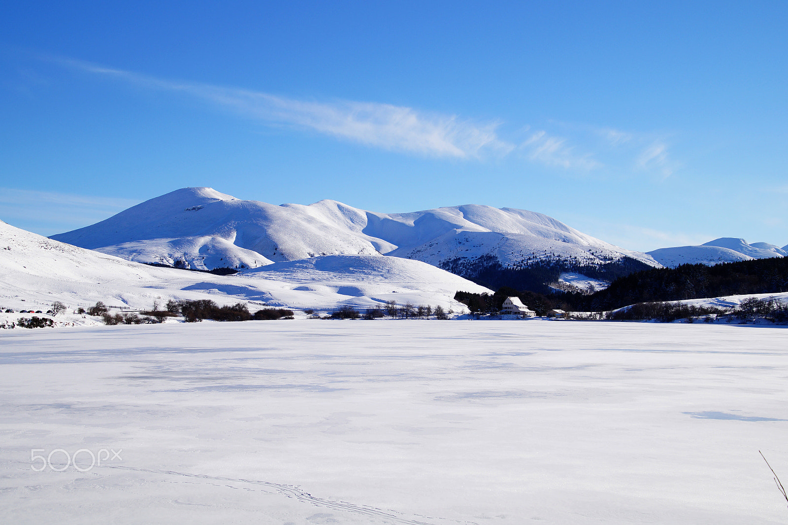 Sony SLT-A58 + Tamron 16-300mm F3.5-6.3 Di II VC PZD Macro sample photo. Frozen lake photography