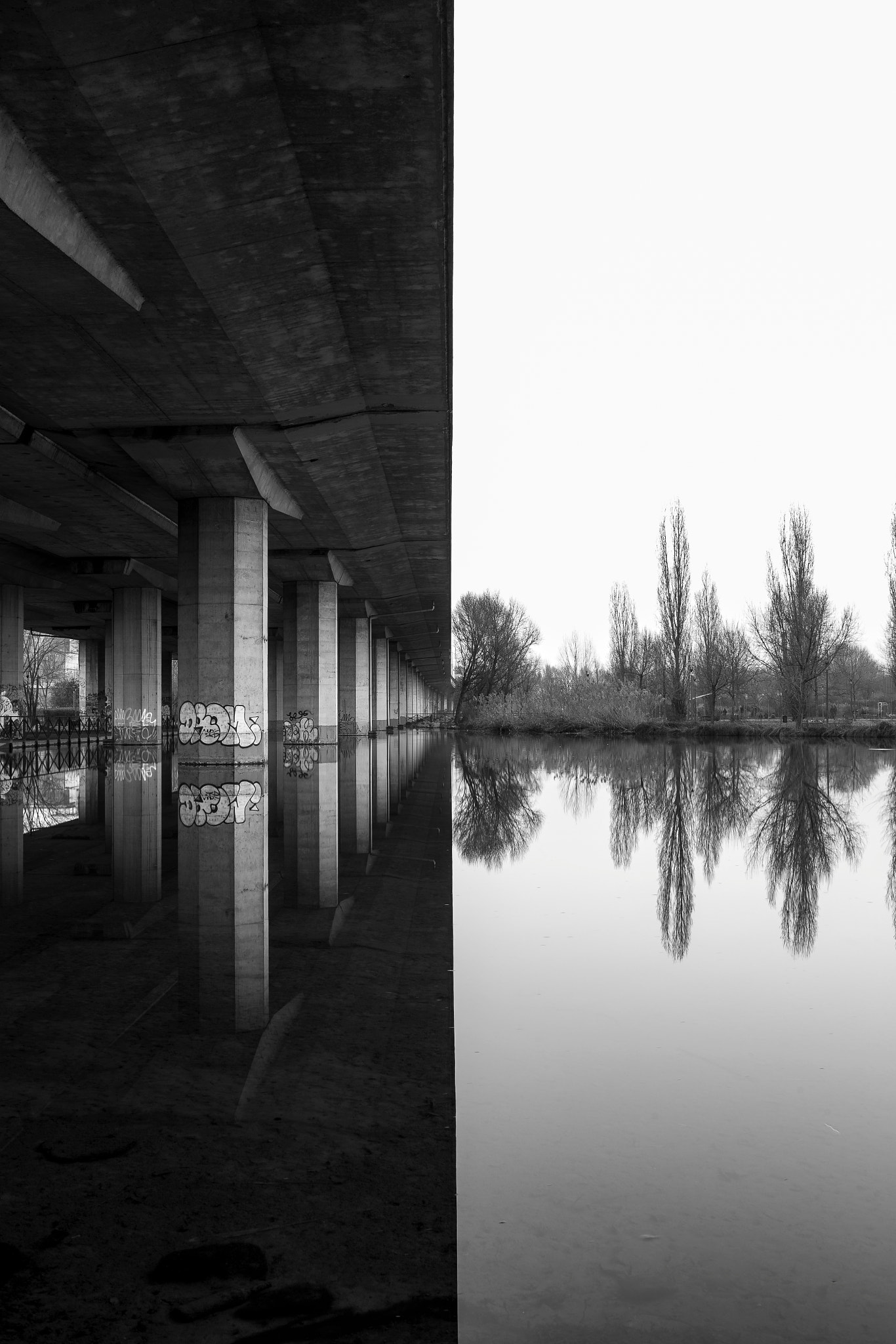Canon EOS 6D + Canon EF 35mm F2 sample photo. The overpass photography