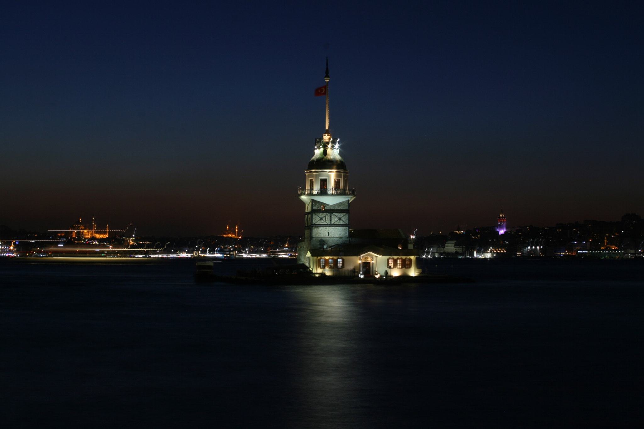 Canon EF 28-135mm F3.5-5.6 IS USM sample photo. Kız kulesi photography