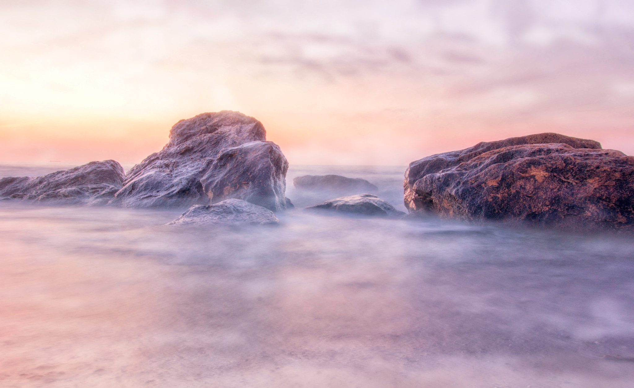 Canon EF-S 10-22mm F3.5-4.5 USM sample photo. Morning sea photography