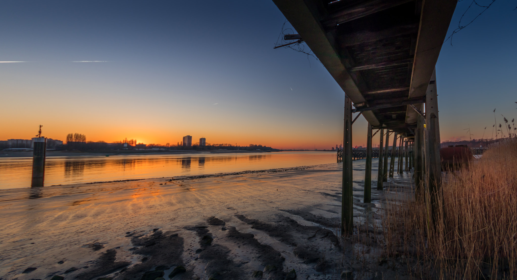 Canon EOS 80D + Sigma 10-20mm F4-5.6 EX DC HSM sample photo. Antwerp - sunset photography