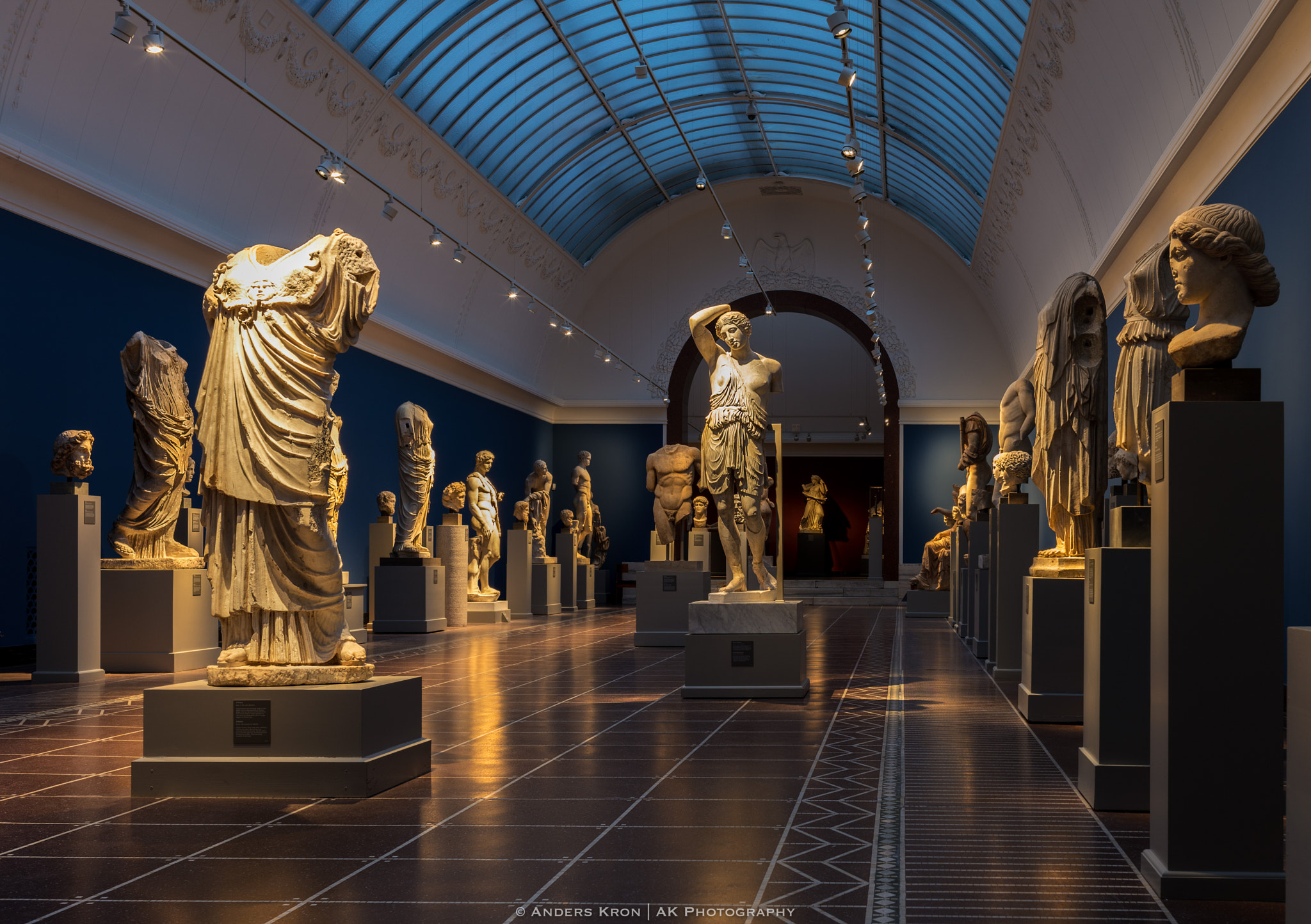 Canon EF 35mm F2 IS USM sample photo. The greek collection in ny carlsberg glyptoteket photography