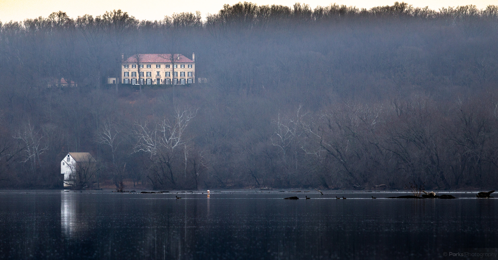 Canon EF 70-200mm F4L IS USM sample photo. Through the mist photography