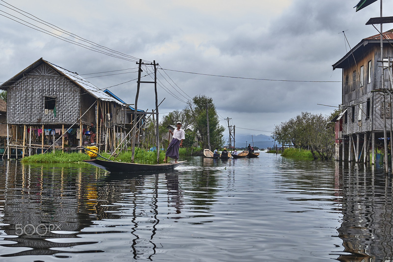 Nikon AF-S Nikkor 24-70mm F2.8G ED sample photo. Lake inle houses photography