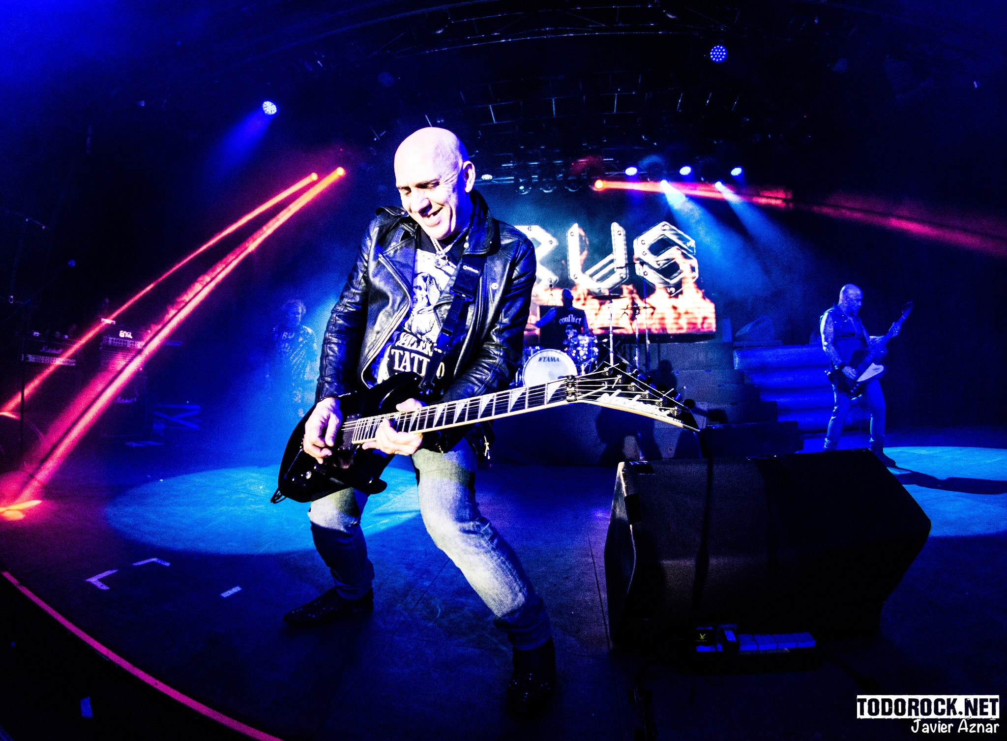 Nikon D7200 + Samyang 8mm F3.5 Aspherical IF MC Fisheye sample photo. Obus @ la riviera (madrid) photography