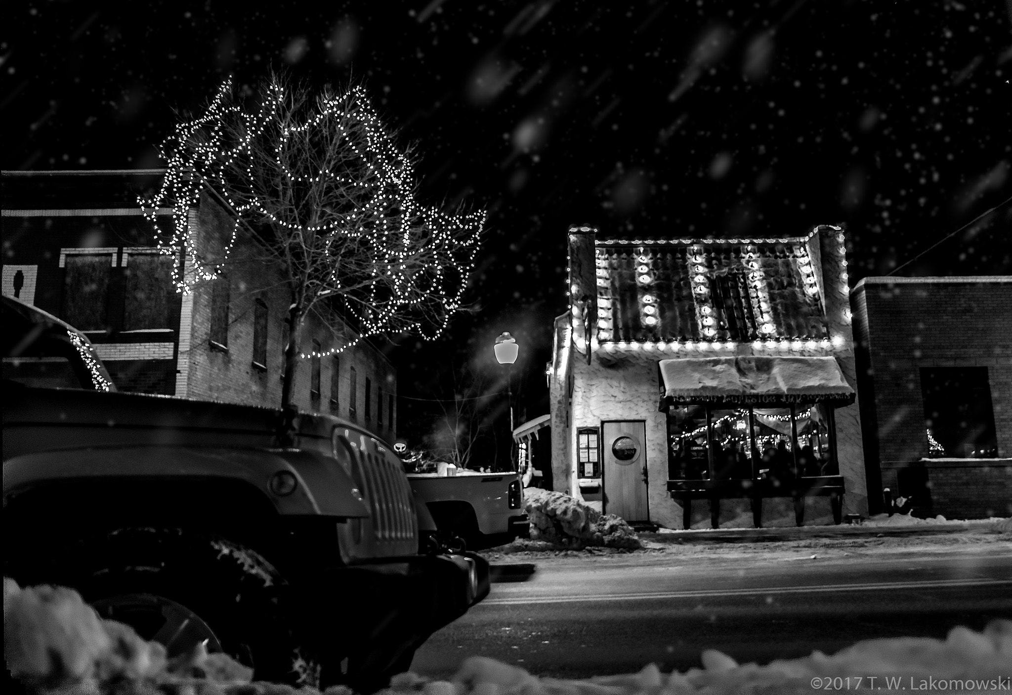 Sony Alpha NEX-C3 + Sony E 18-55mm F3.5-5.6 OSS sample photo. Portside marquette photography