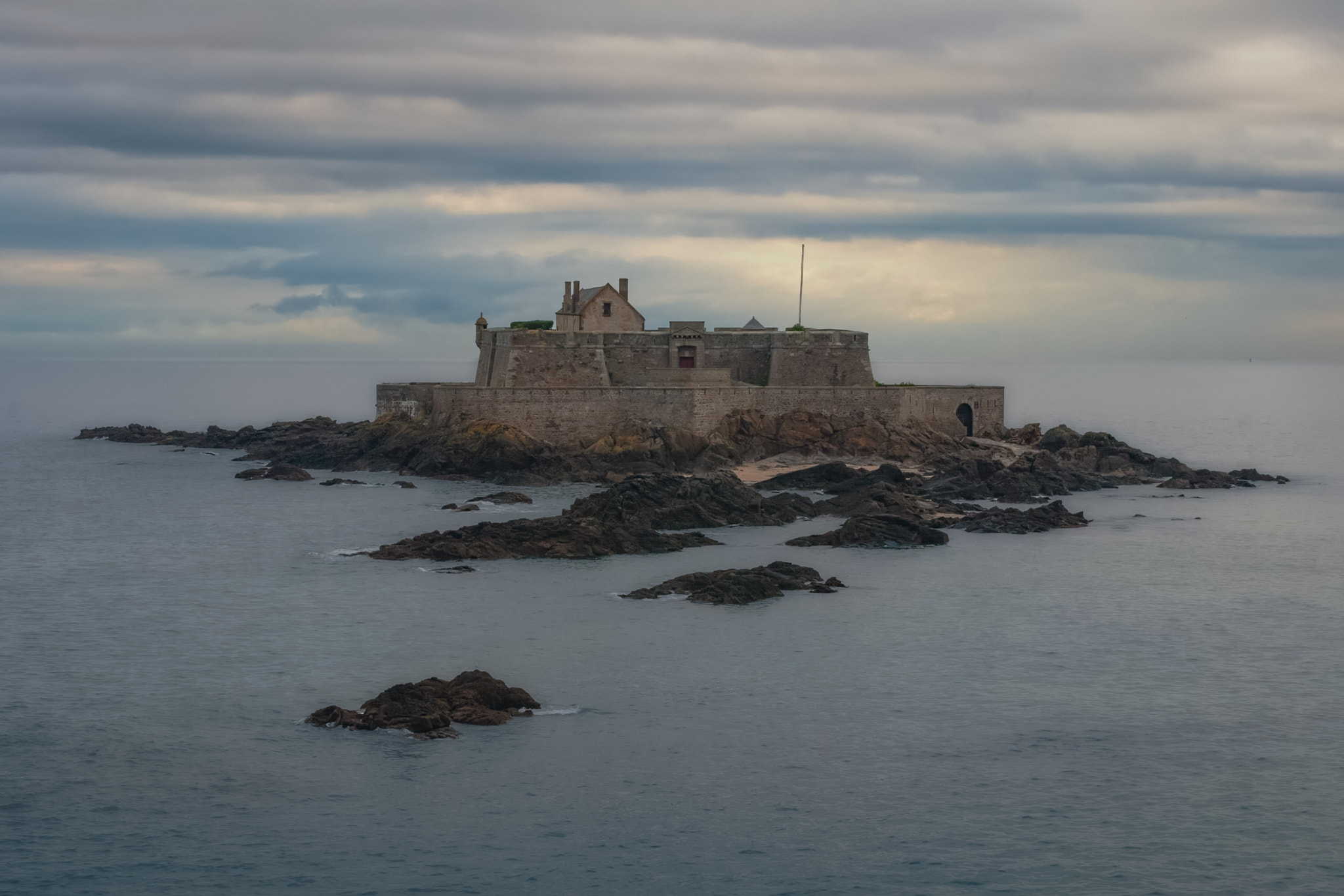 Canon EOS 30D + Canon EF 50mm F1.4 USM sample photo. The castle above the sea photography