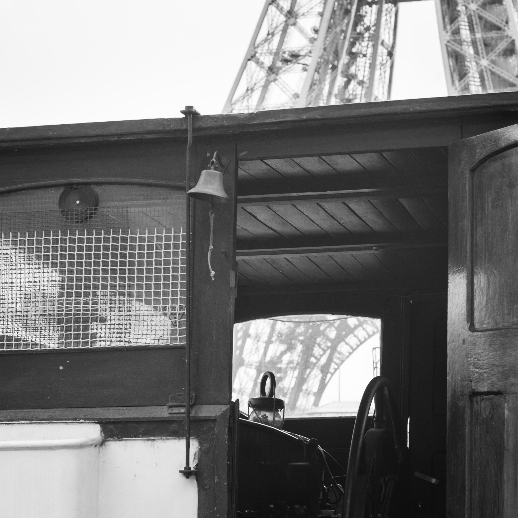 Pentax smc FA 50mm F1.4 sample photo. A parisian boat photography