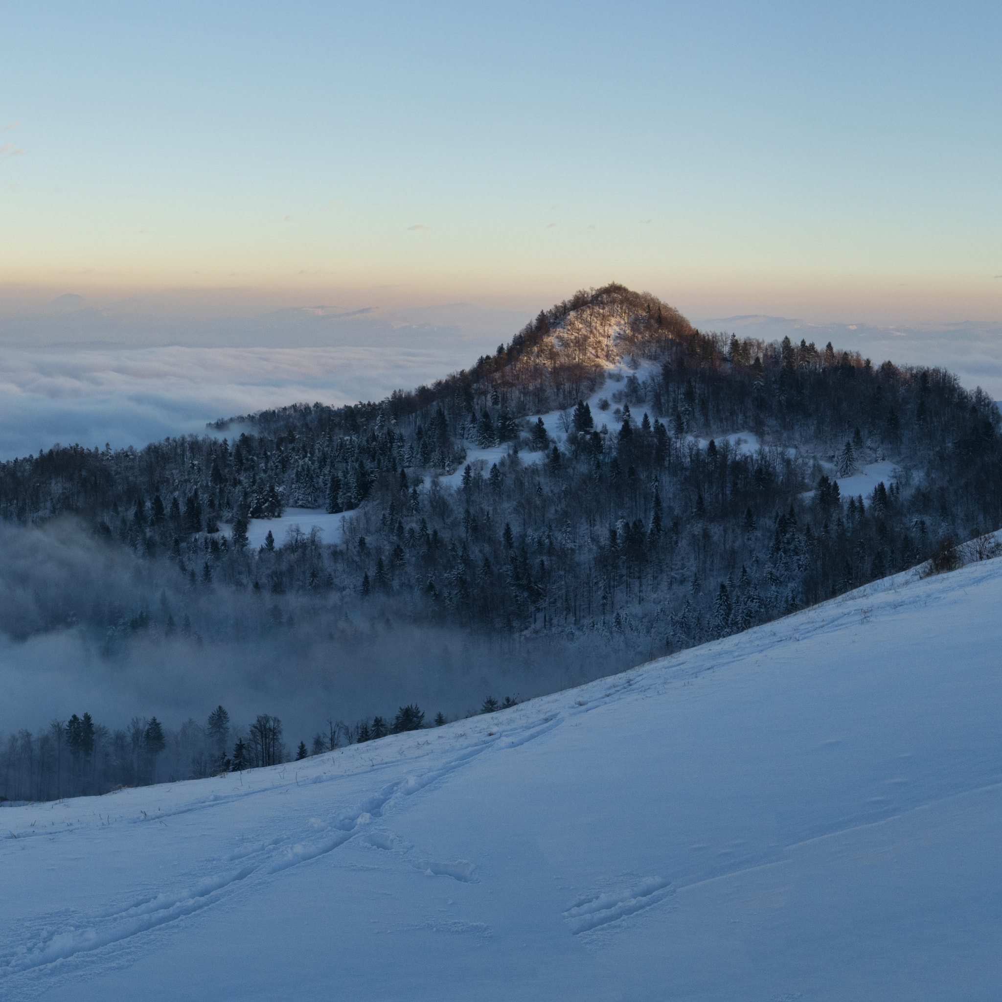 Pentax K-3 sample photo. Hill photography