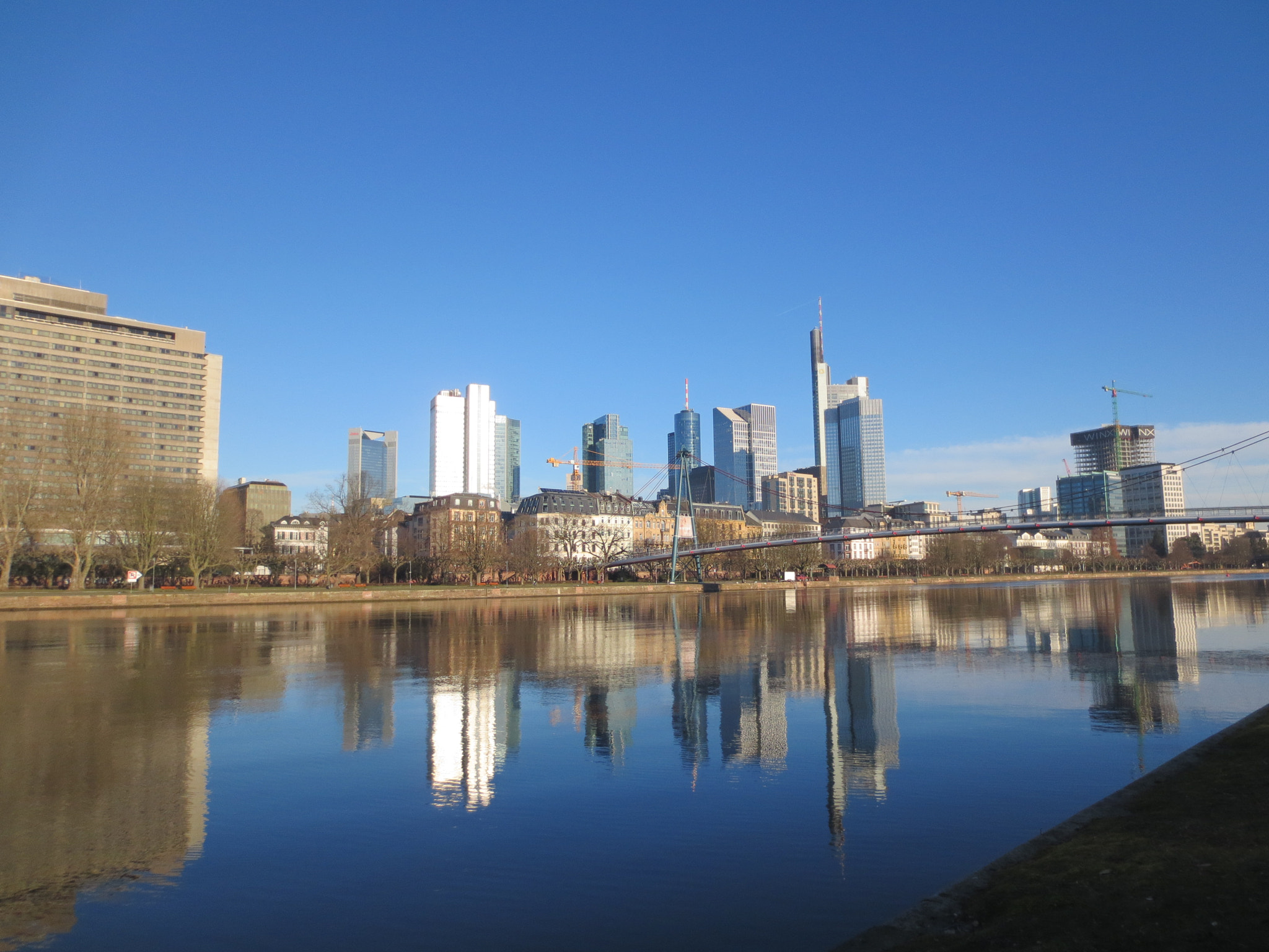 Canon PowerShot ELPH 110HS (PowerShot IXUS 125 HS) sample photo. Frankfurt skyline photography