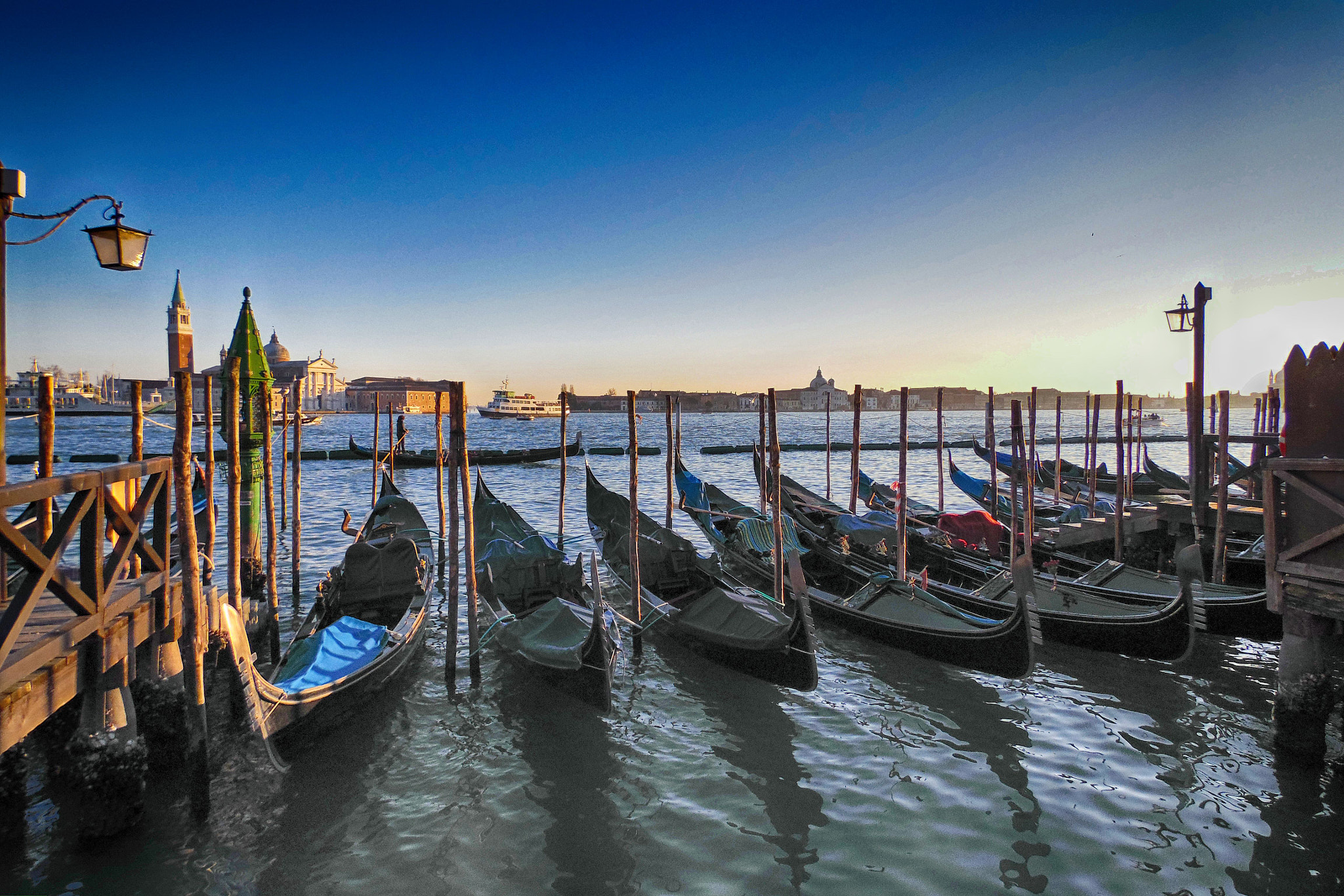 Samsung WB2200F sample photo. Venice photography