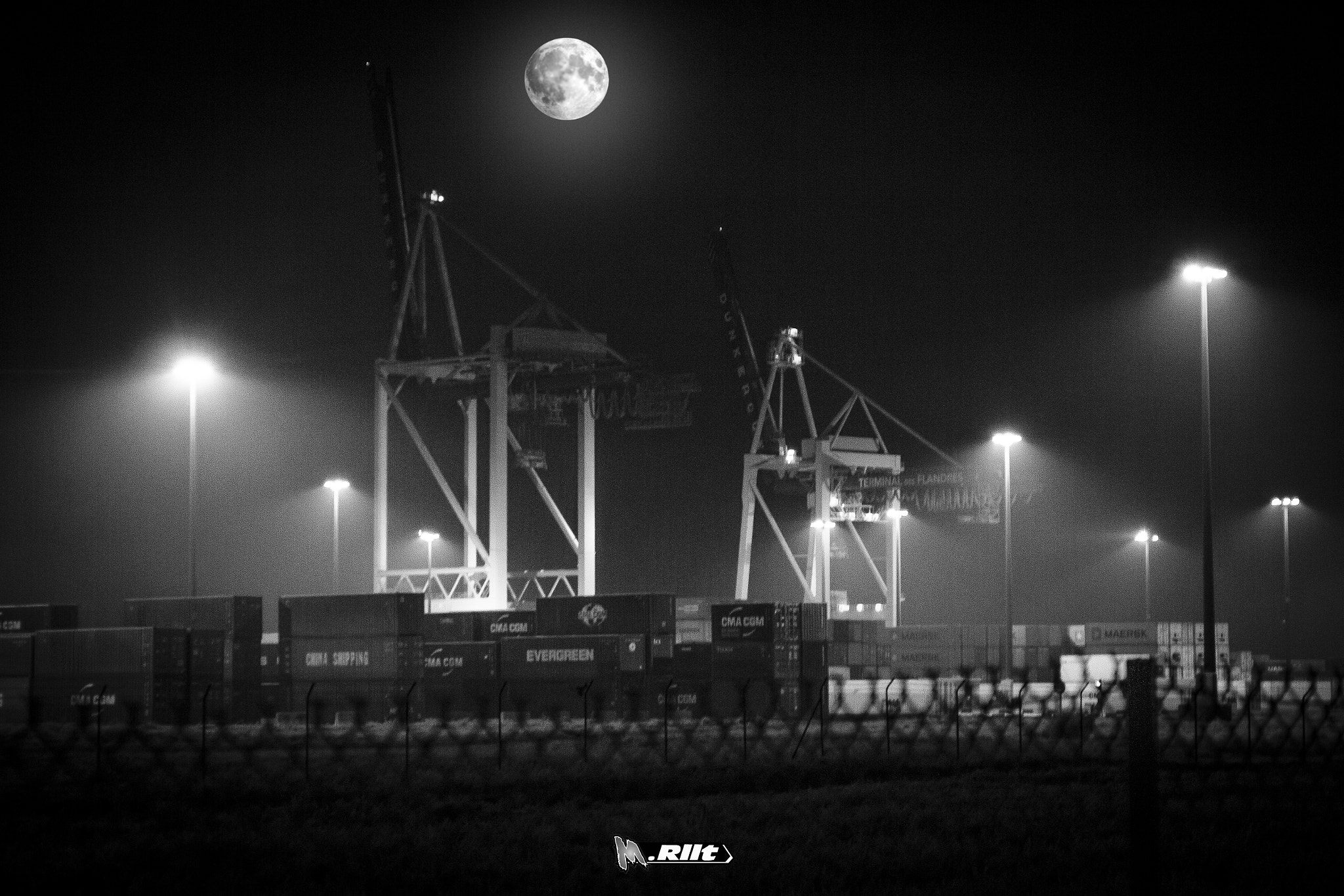 Sigma 17-70mm F2.8-4 DC Macro OS HSM sample photo. Terminal des flandres dunkerque photography
