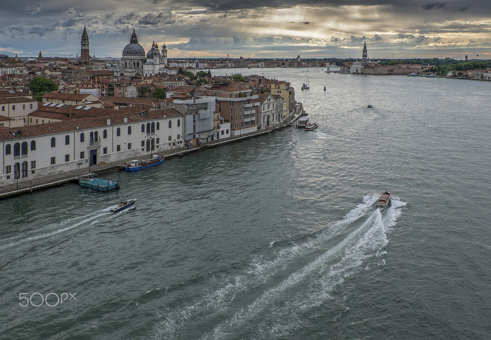 Fujifilm XC 16-50mm F3.5-5.6 OIS sample photo. Venice harbour photography