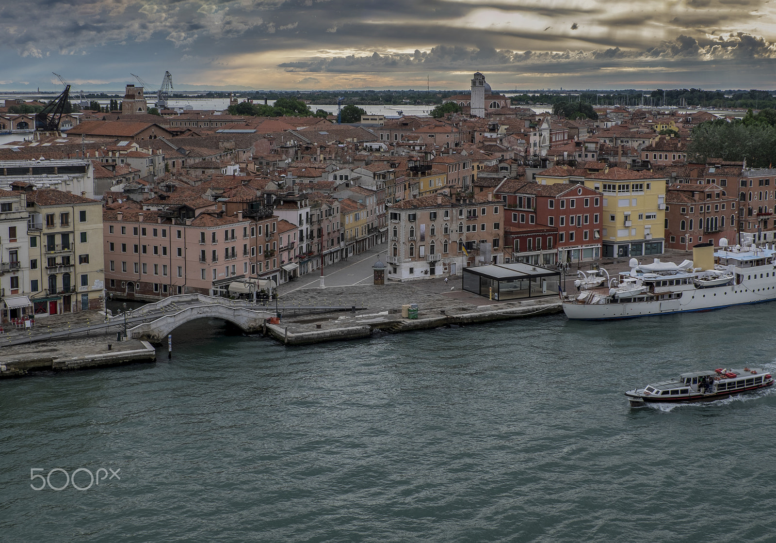 Fujifilm XC 16-50mm F3.5-5.6 OIS sample photo. Good morning venice photography