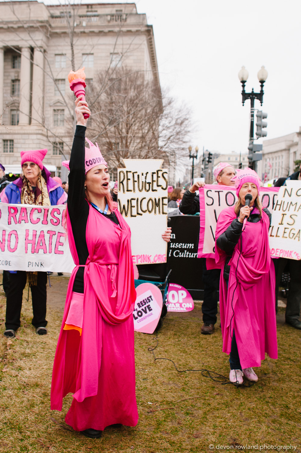 Nikon D700 + Sigma 24mm F1.8 EX DG Aspherical Macro sample photo. Women's march dc 1.21.2017 - devon rowland photography photography