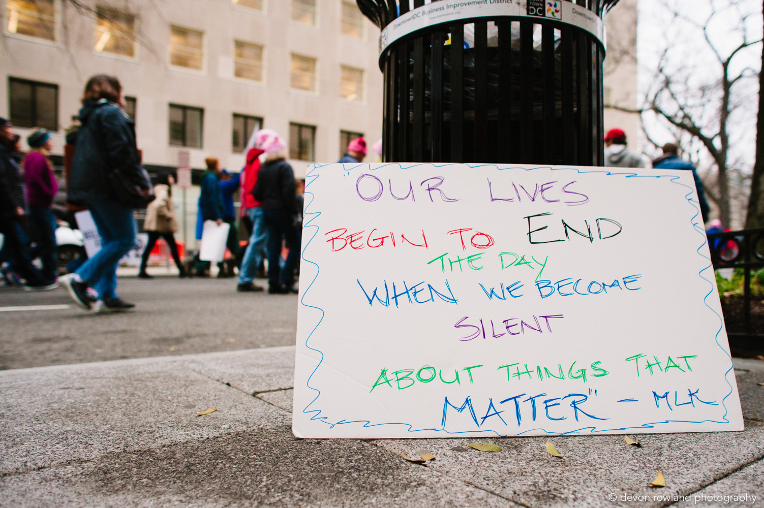 Nikon D700 + Sigma 24mm F1.8 EX DG Aspherical Macro sample photo. Women's march dc 1.21.2017 - devon rowland photography photography