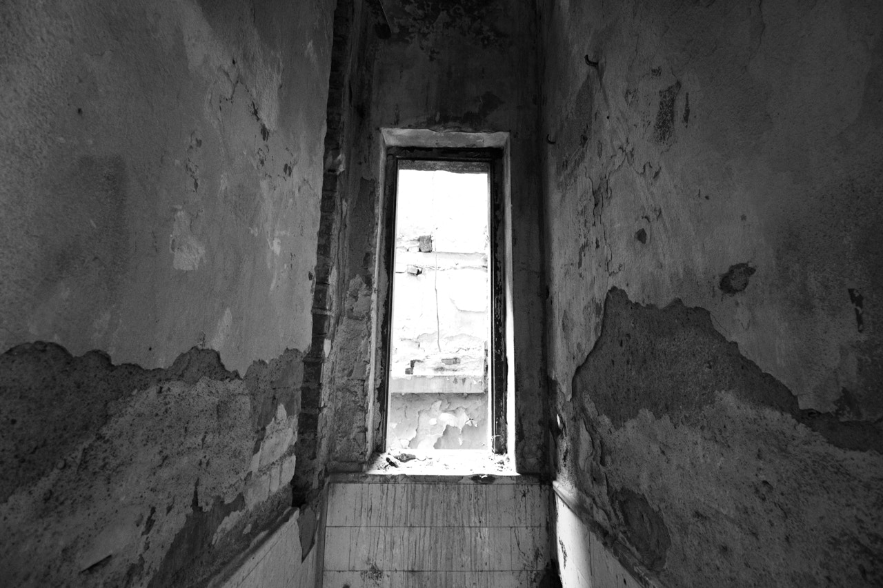 Canon EOS 700D (EOS Rebel T5i / EOS Kiss X7i) sample photo. 3/10 serie forgotten buildings photography